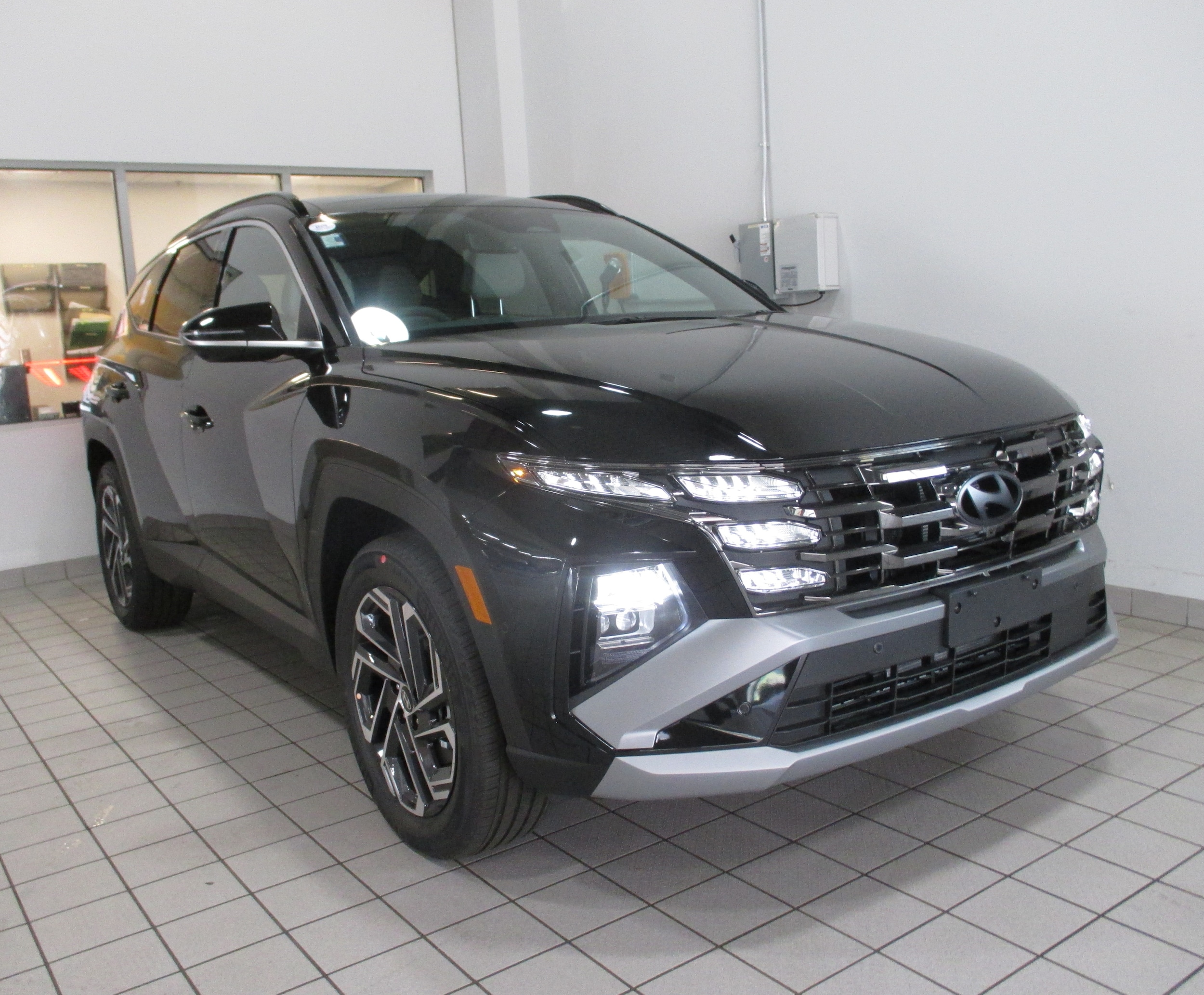 new 2025 Hyundai Tucson Hybrid car, priced at $41,425