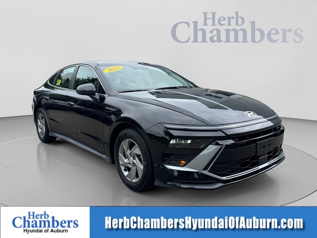 Used 2025 Hyundai Sonata SE Sedan