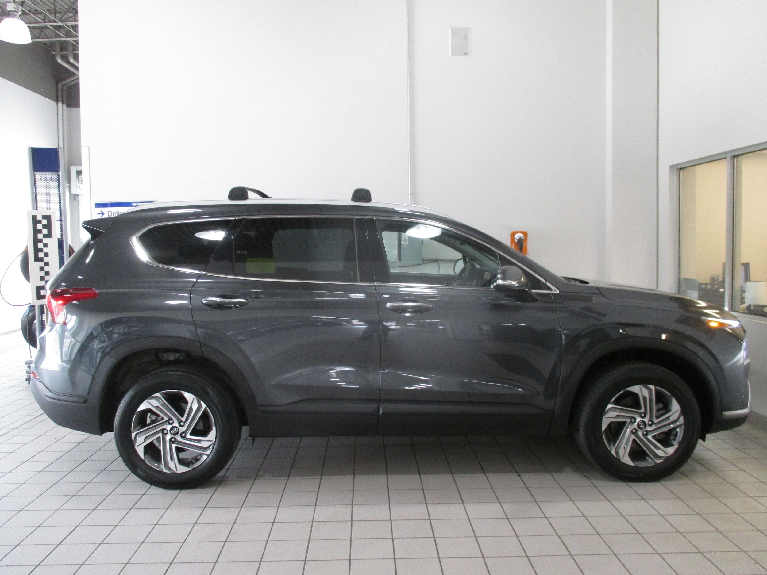 used 2023 Hyundai Santa Fe car, priced at $27,998