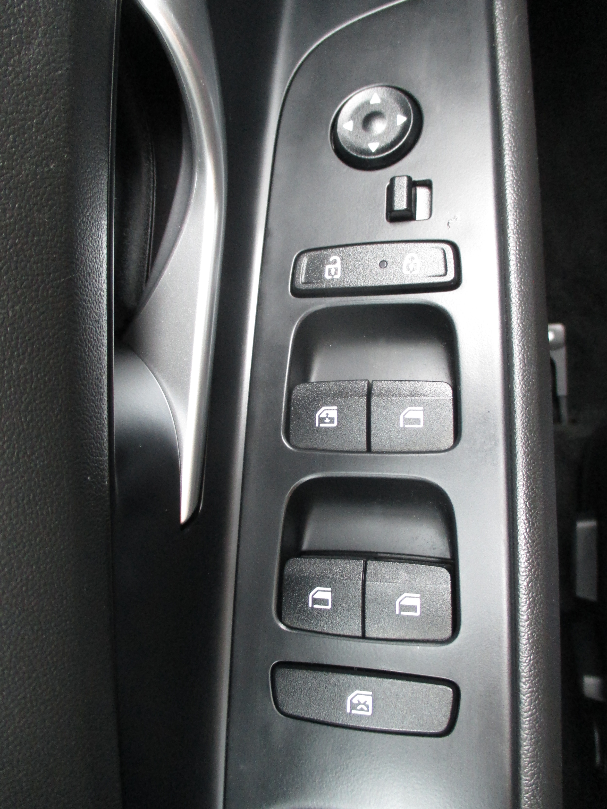 used 2023 Hyundai Elantra HEV car, priced at $21,198