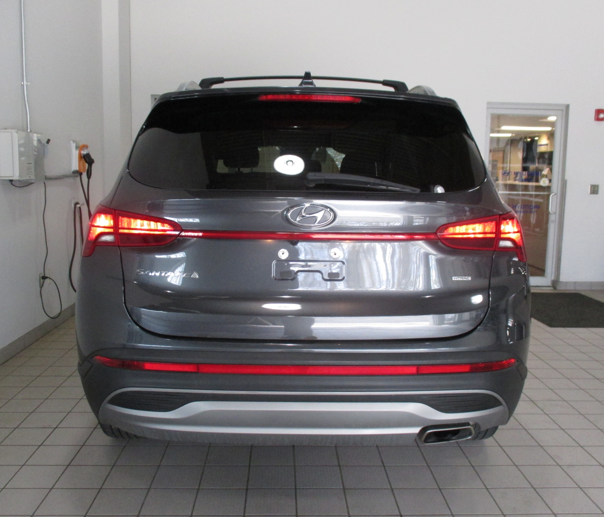 used 2023 Hyundai Santa Fe car, priced at $27,998