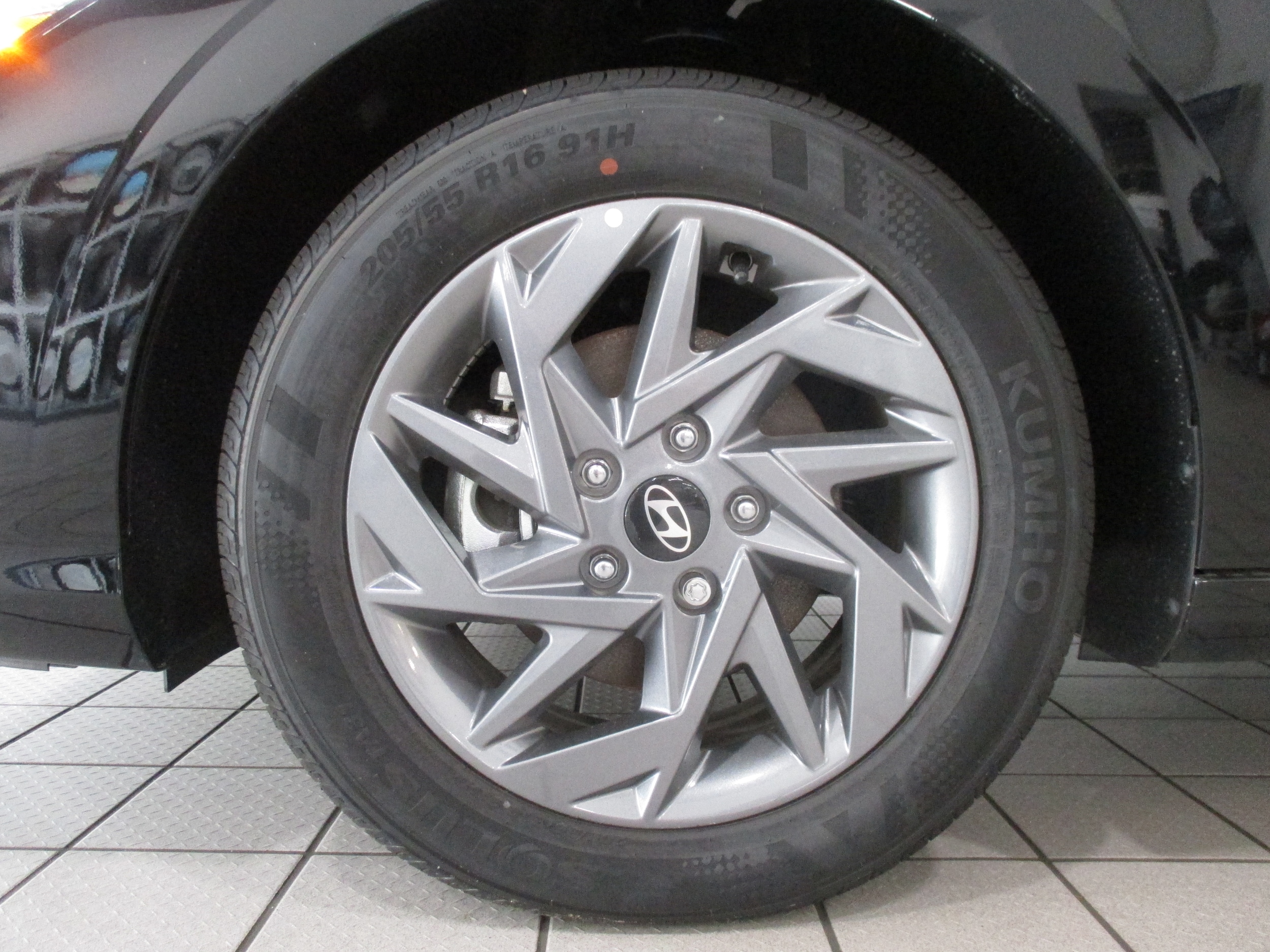 new 2025 Hyundai Elantra Hybrid car, priced at $24,485