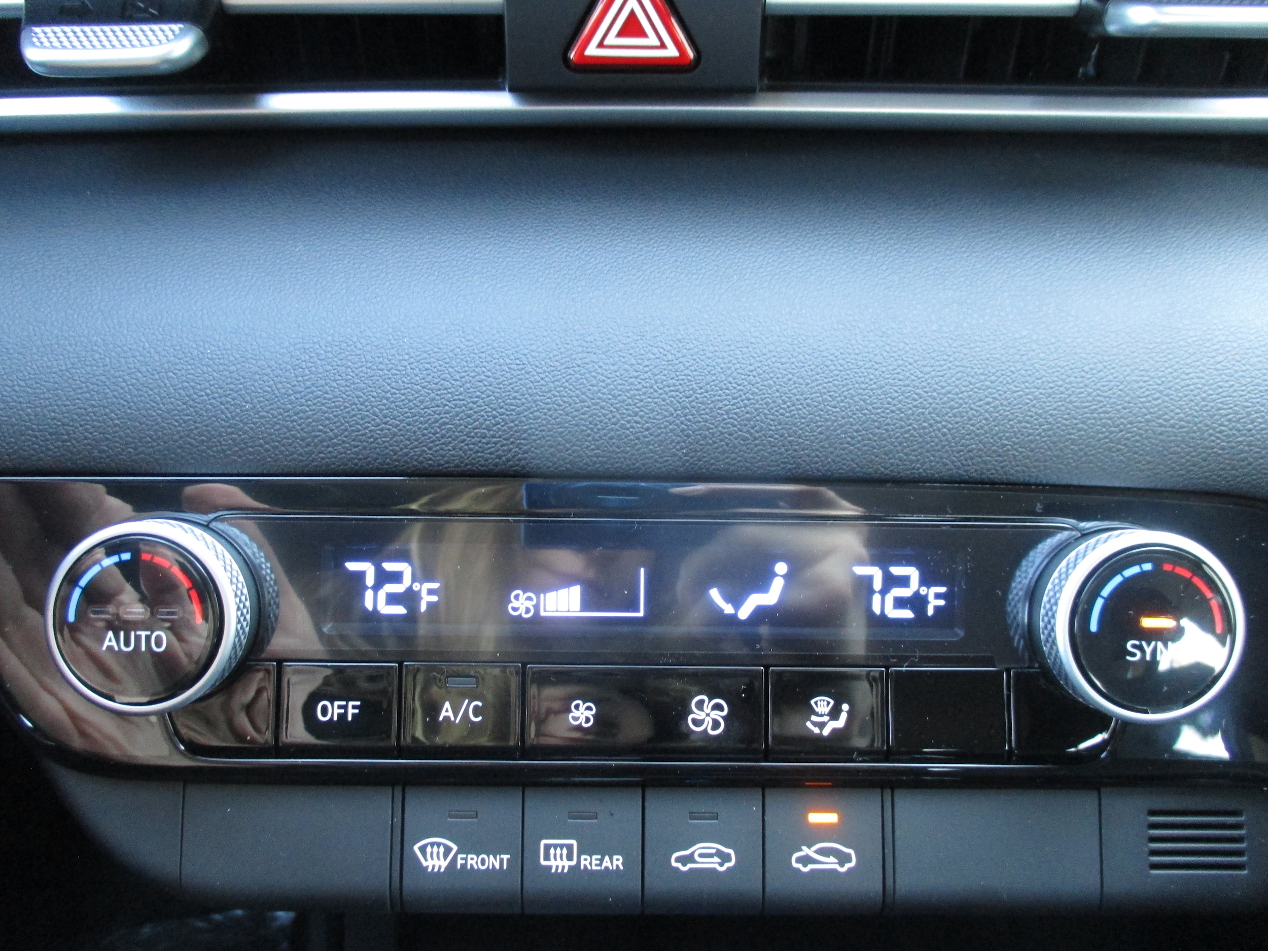 new 2026 Hyundai Elantra Hybrid car, priced at $27,170