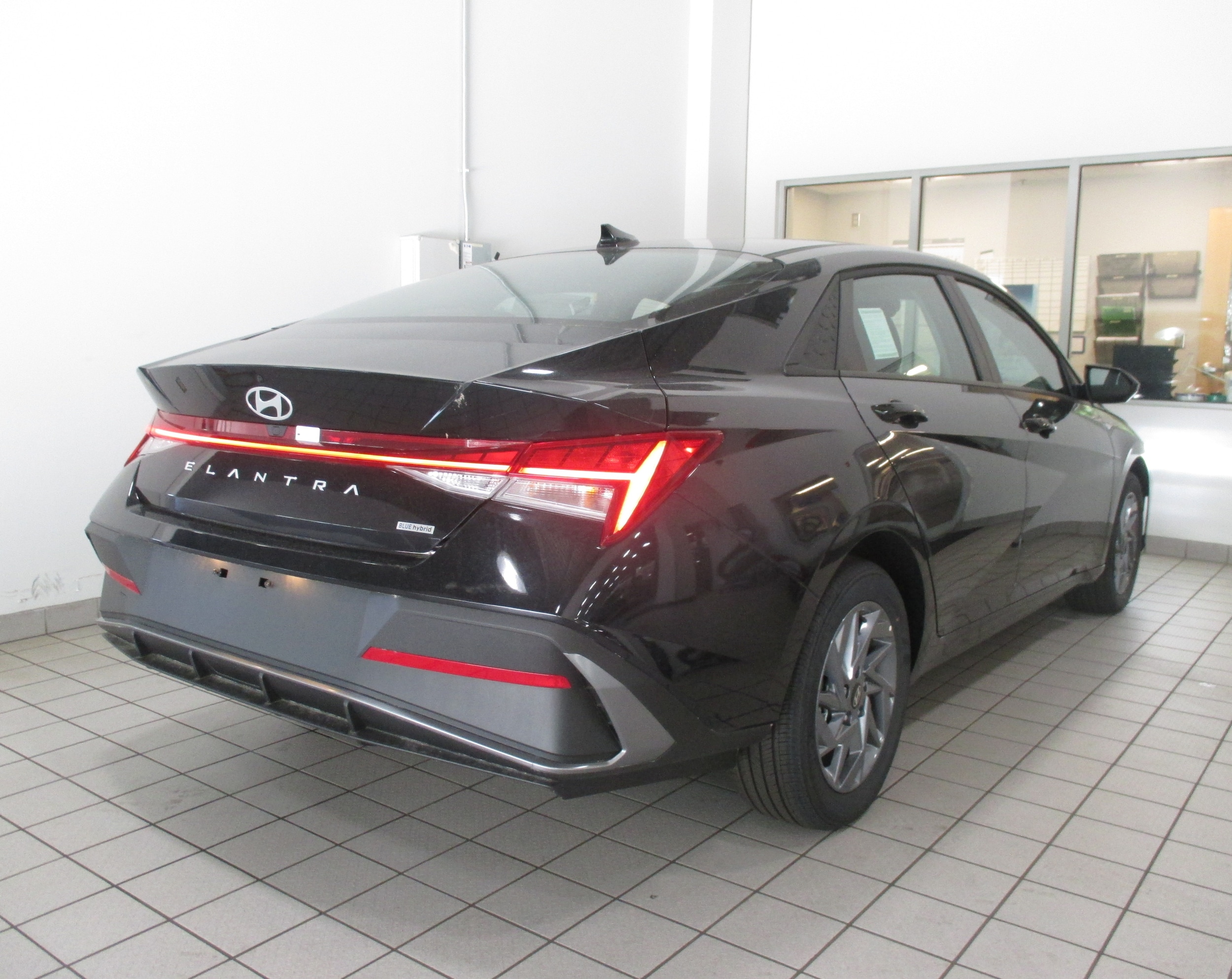 new 2025 Hyundai Elantra Hybrid car, priced at $24,485