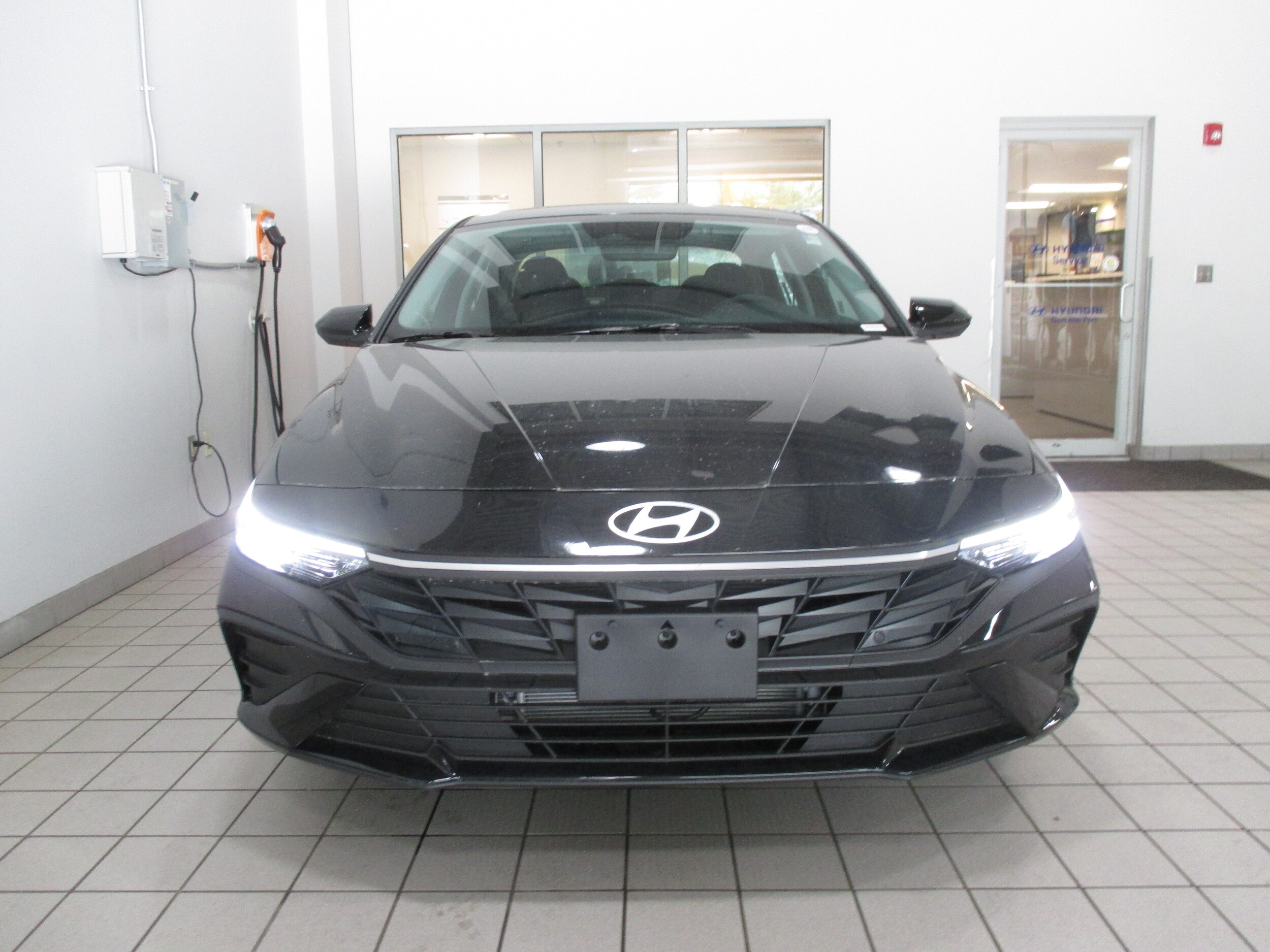 new 2025 Hyundai Elantra Hybrid car, priced at $24,485