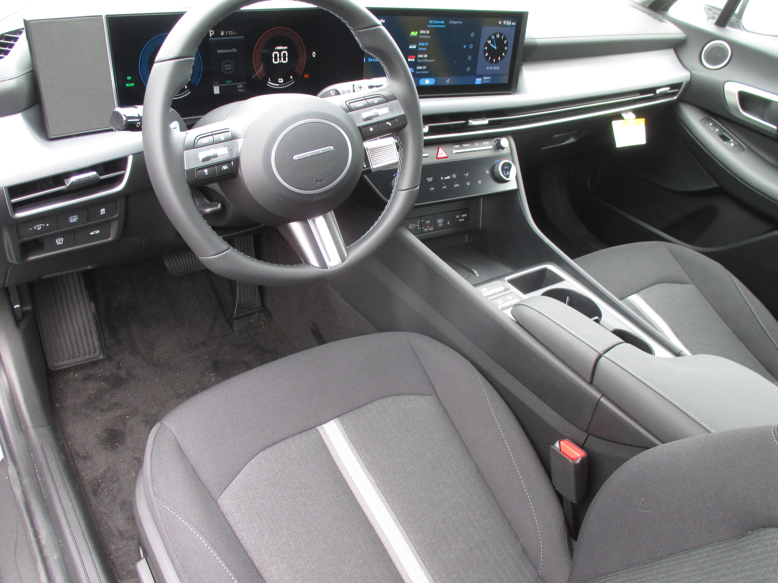 new 2025 Hyundai Sonata Hybrid car, priced at $31,672