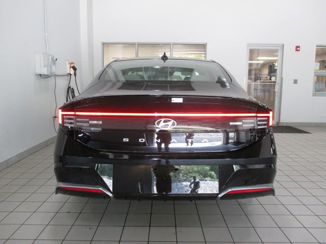 new 2025 Hyundai Sonata car, priced at $29,625