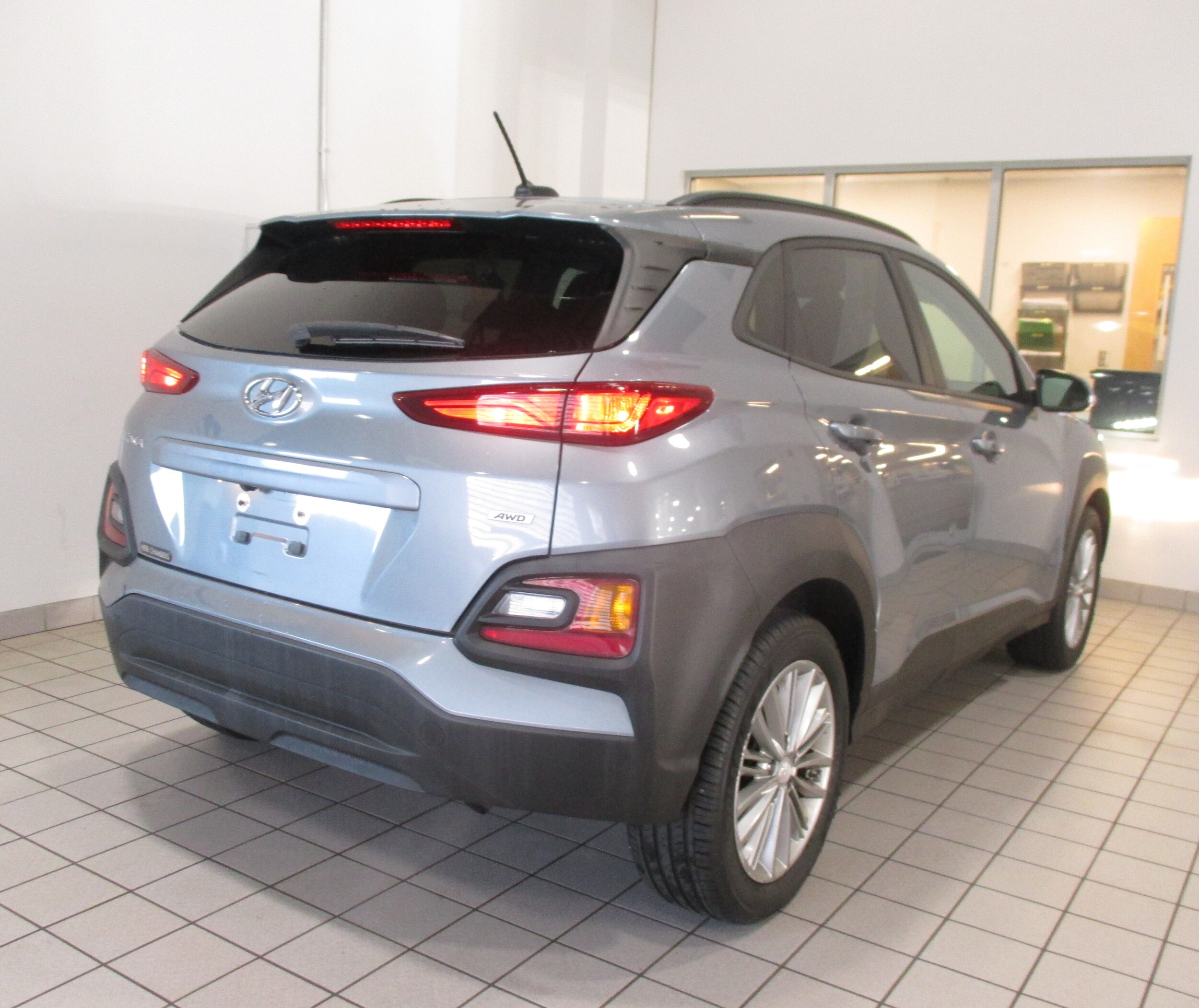 2020 Hyundai Kona SEL photo 3