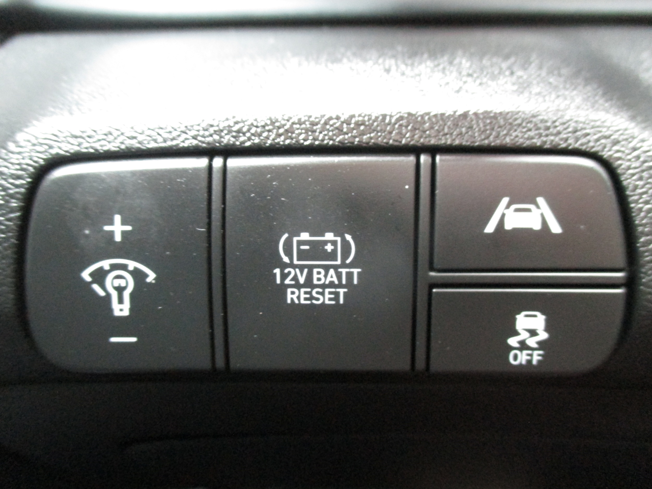 used 2023 Hyundai Elantra HEV car, priced at $21,198