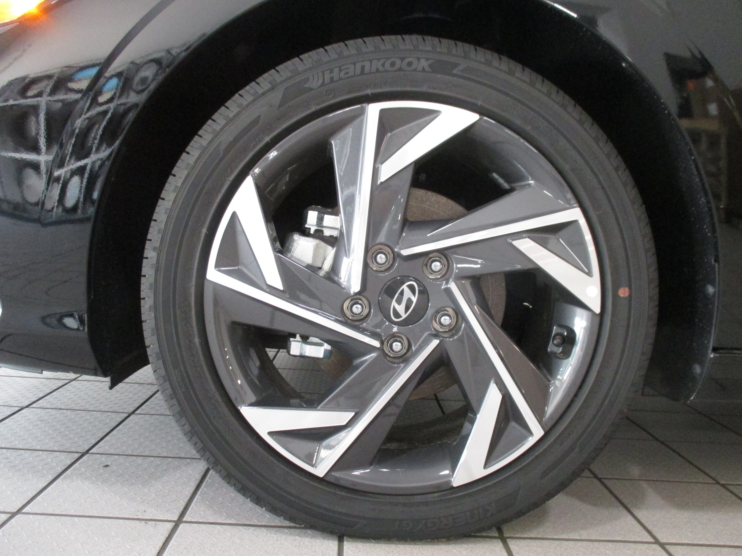 new 2025 Hyundai Elantra Hybrid car, priced at $26,425