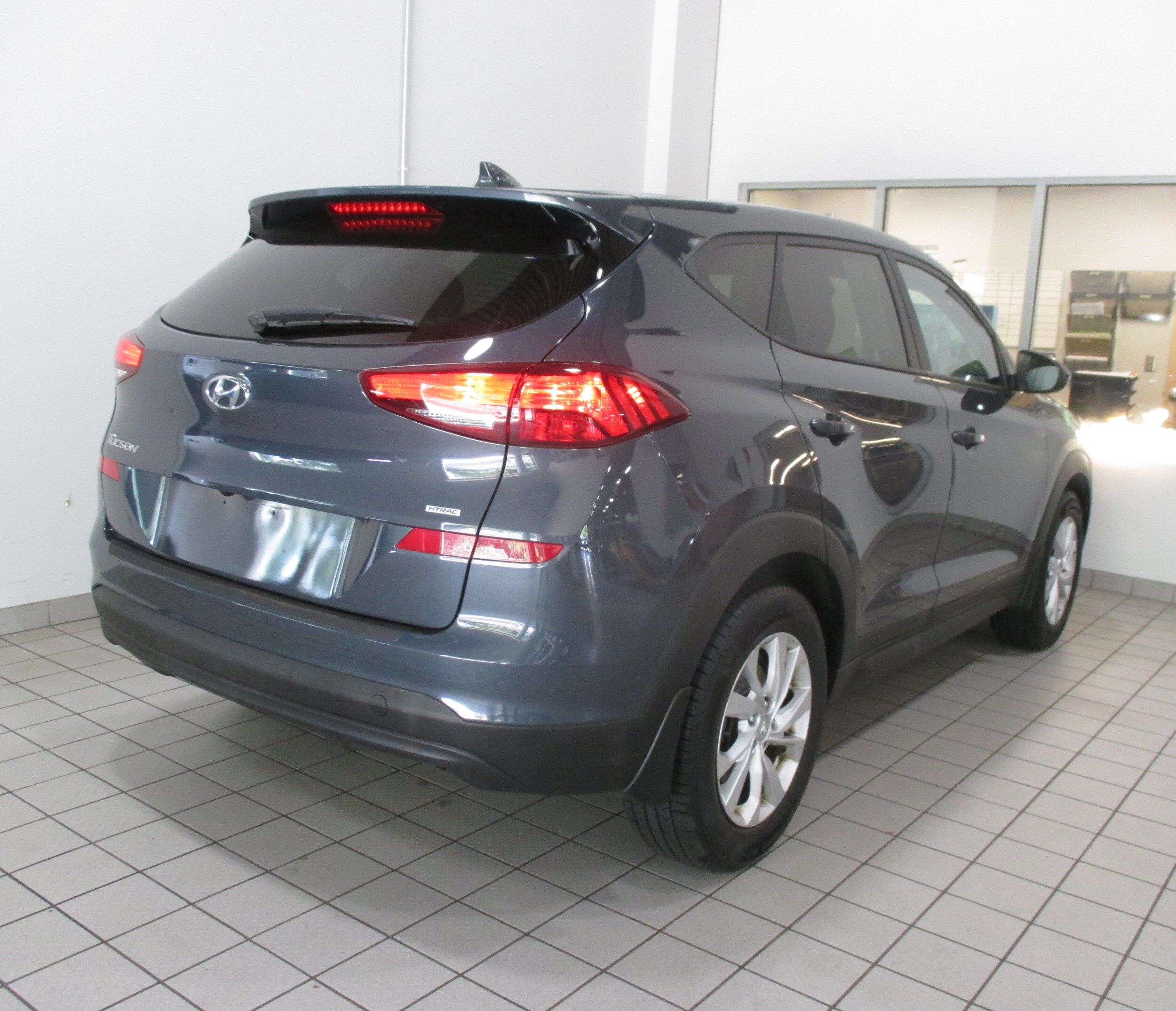2019 Hyundai Tucson SE photo 3
