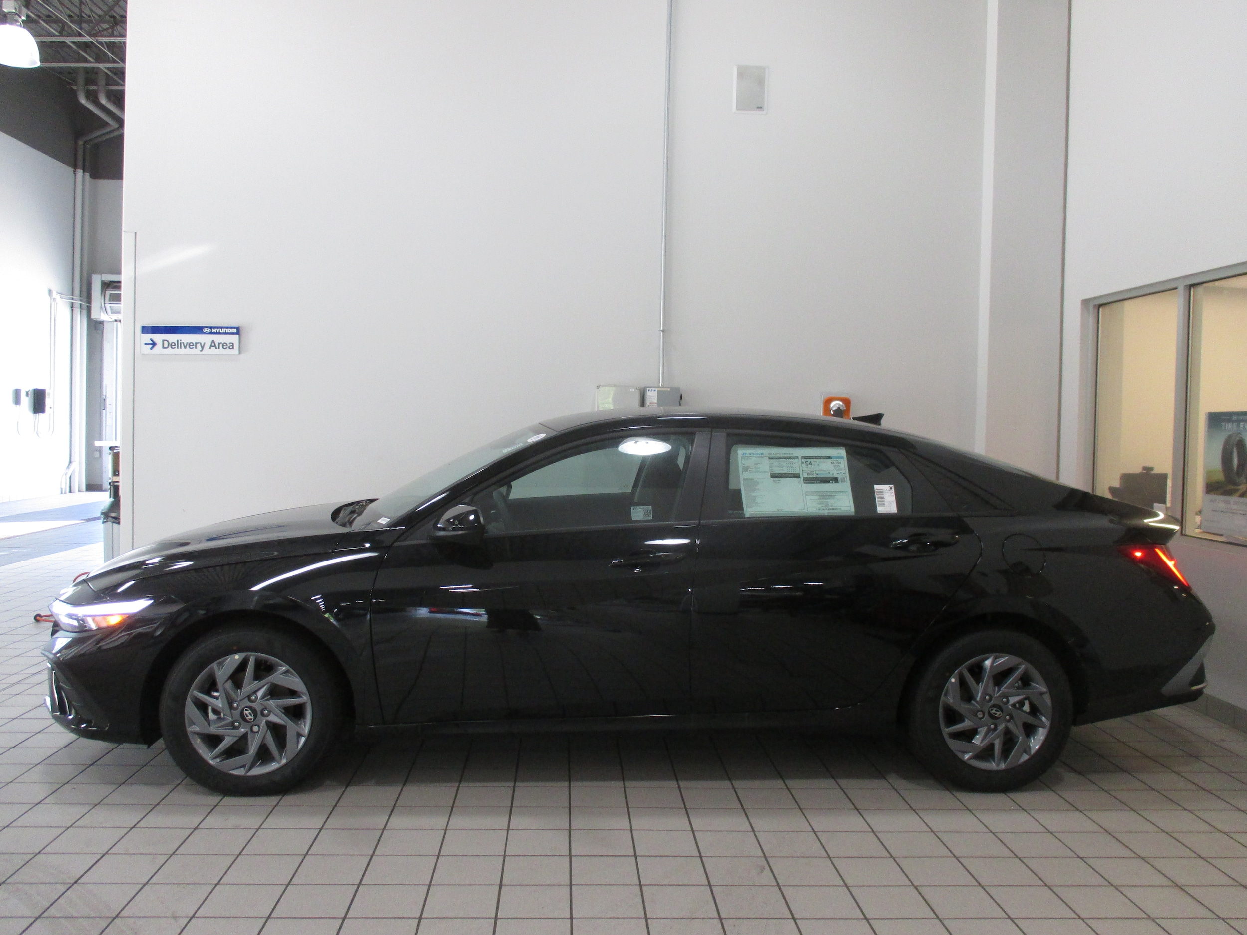 new 2025 Hyundai Elantra Hybrid car, priced at $24,485