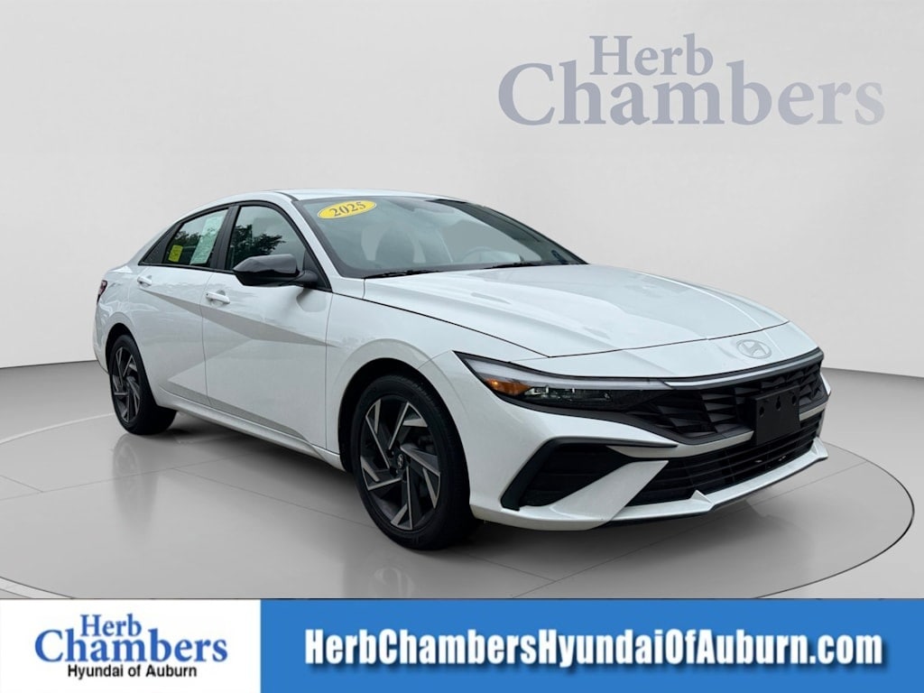 Used 2025 Hyundai Elantra SEL Sport Sedan