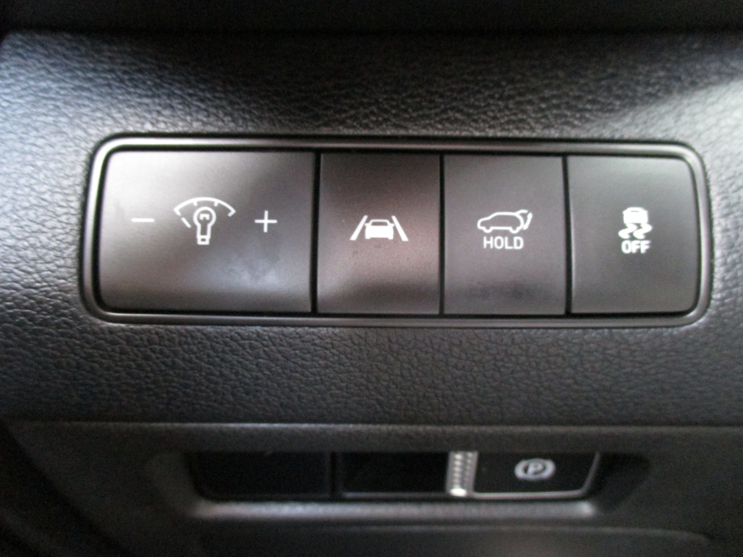 used 2023 Hyundai Santa Fe car, priced at $27,998