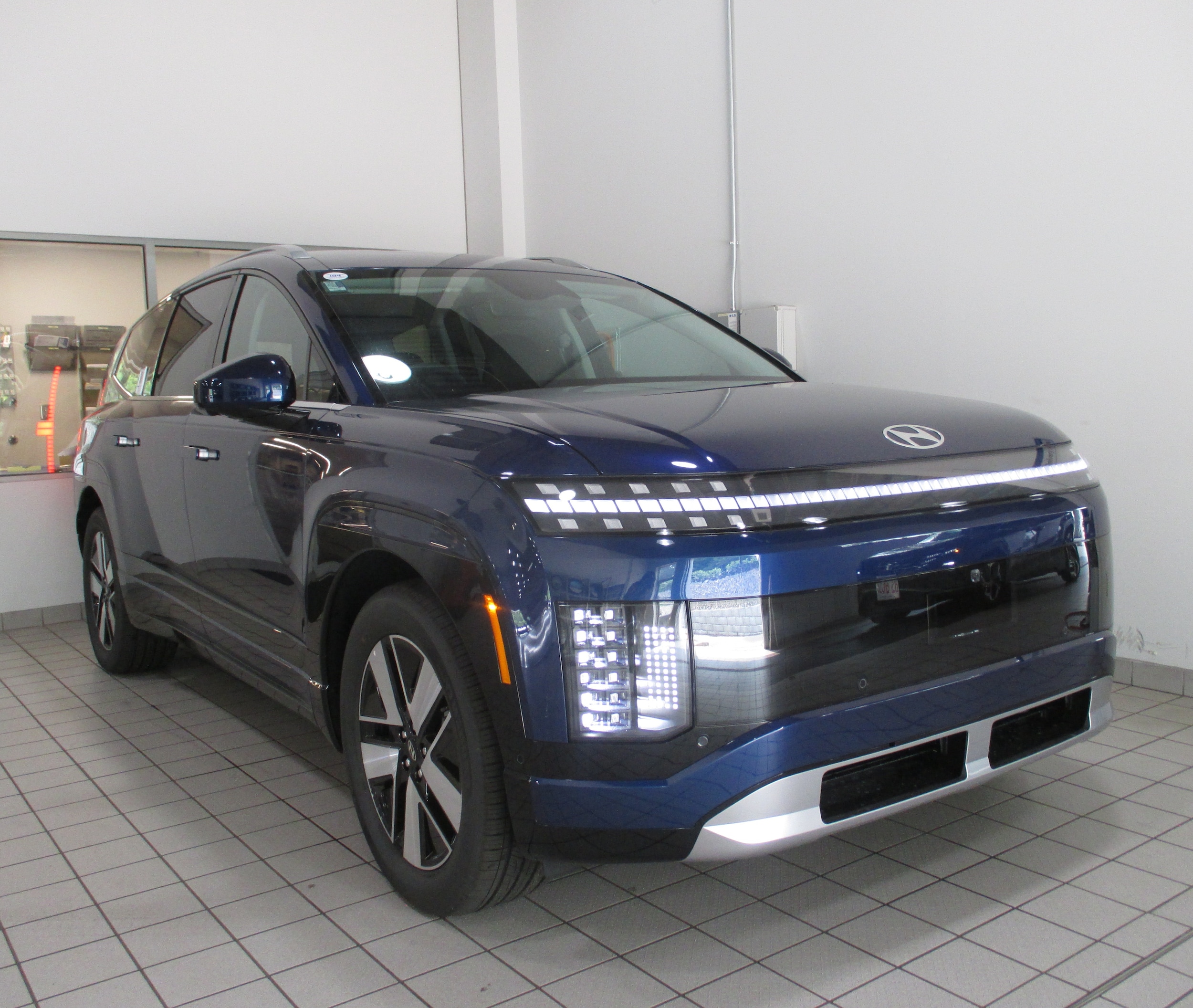 2026 Hyundai IONIQ 9 SEL's photo