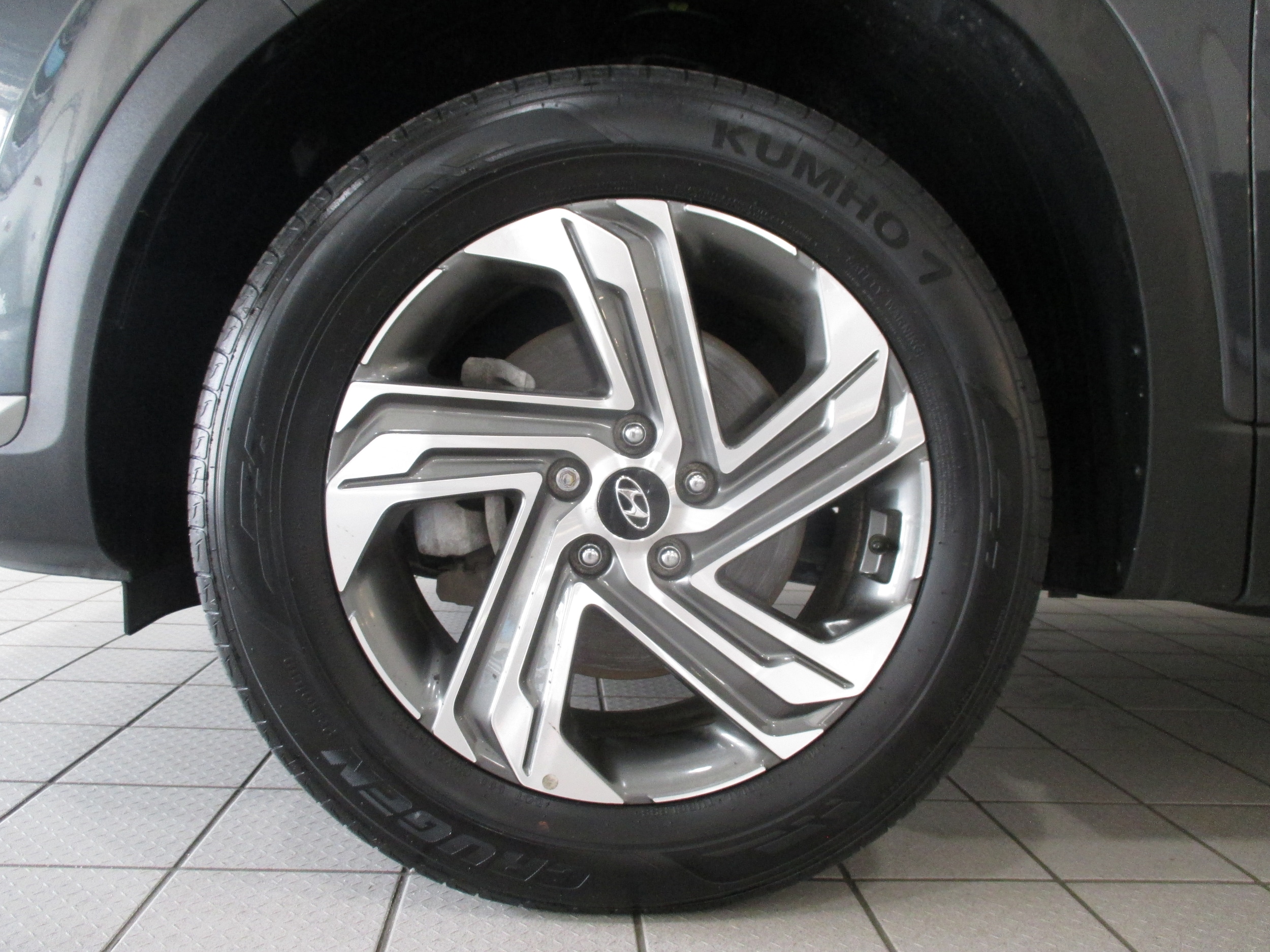 used 2023 Hyundai Santa Fe car, priced at $27,998