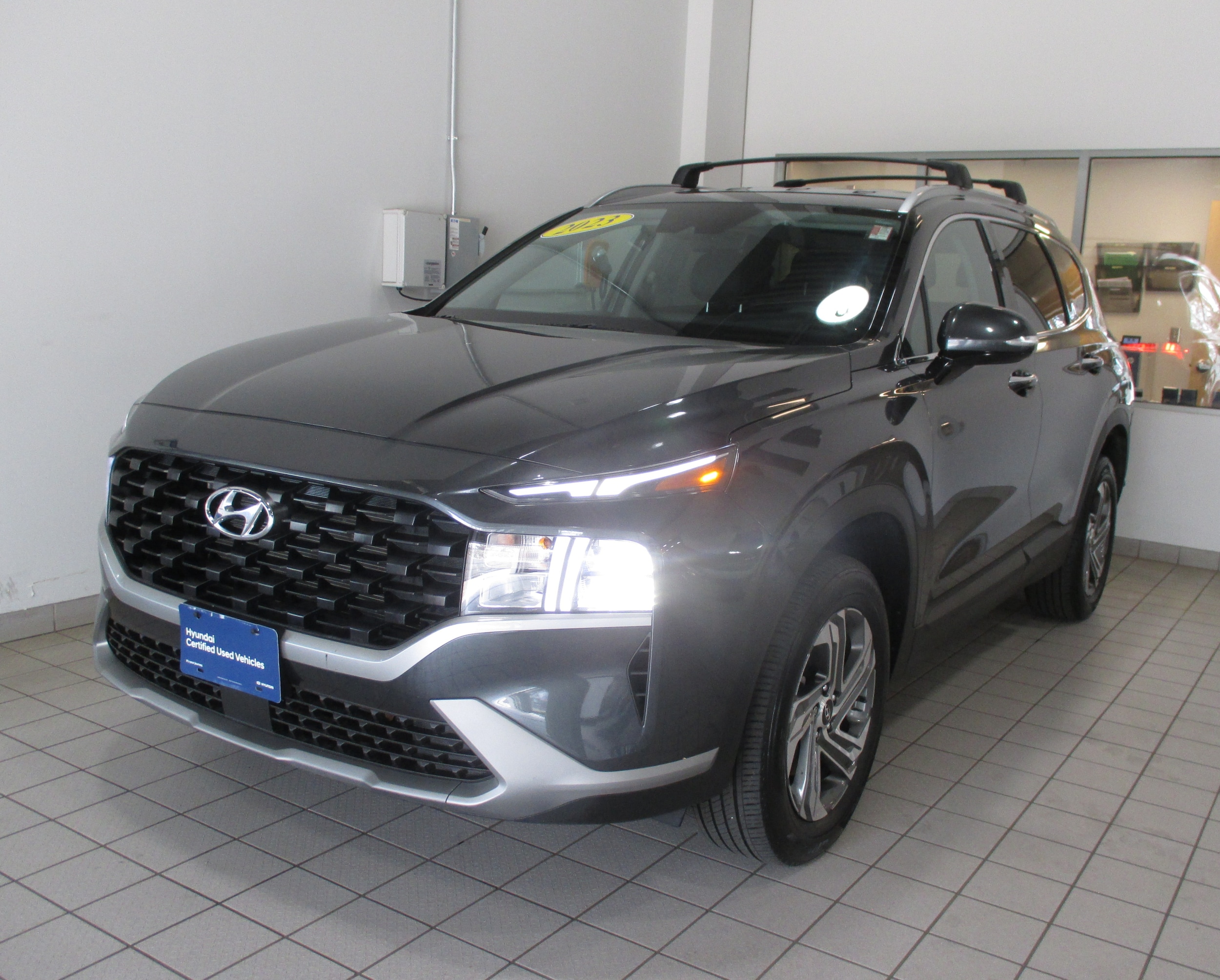used 2023 Hyundai Santa Fe car, priced at $27,998