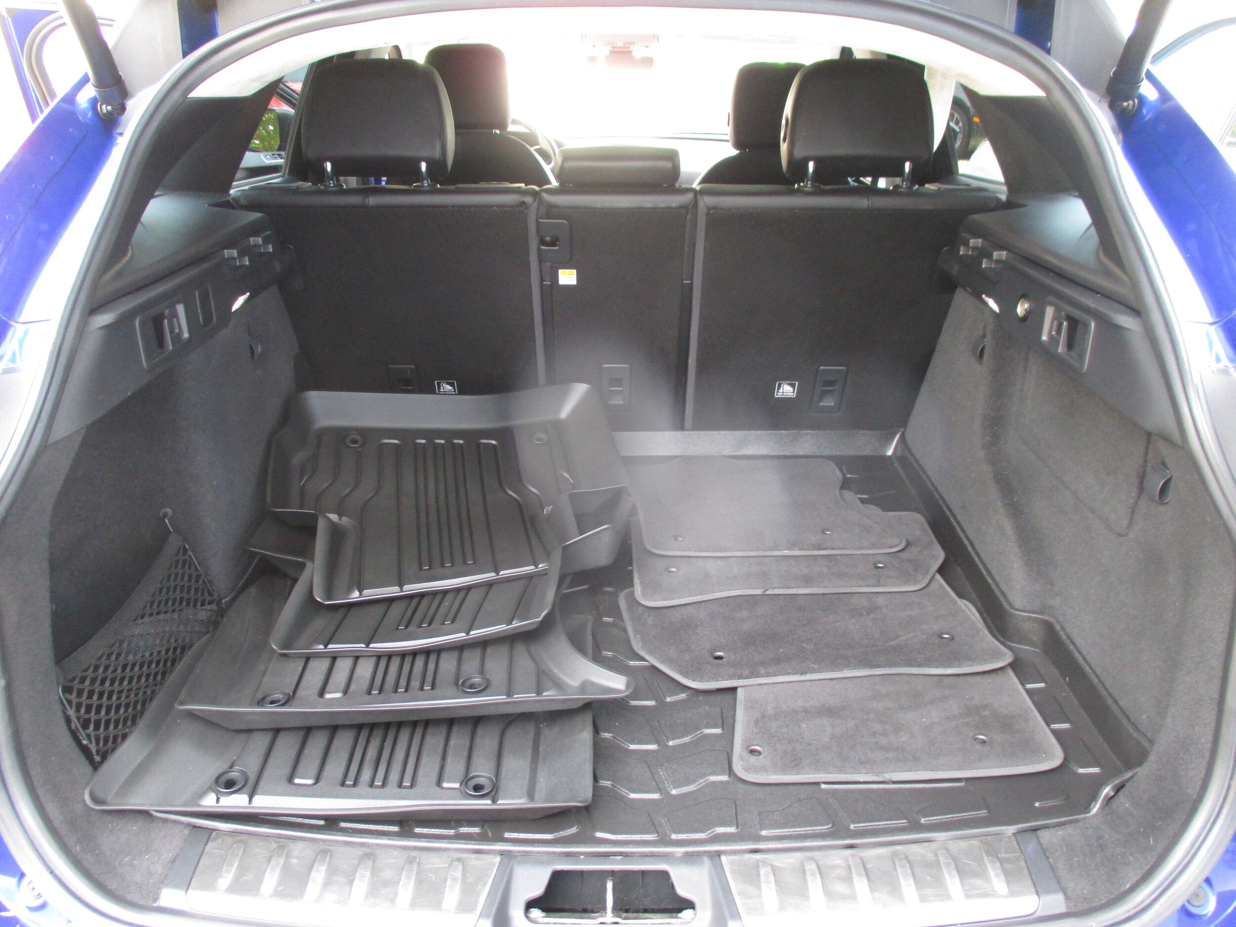 2019 Jaguar F-PACE Prestige photo 4