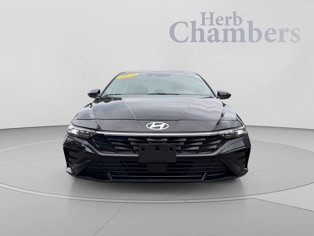 Used 2024 Hyundai Elantra SEL Sedan