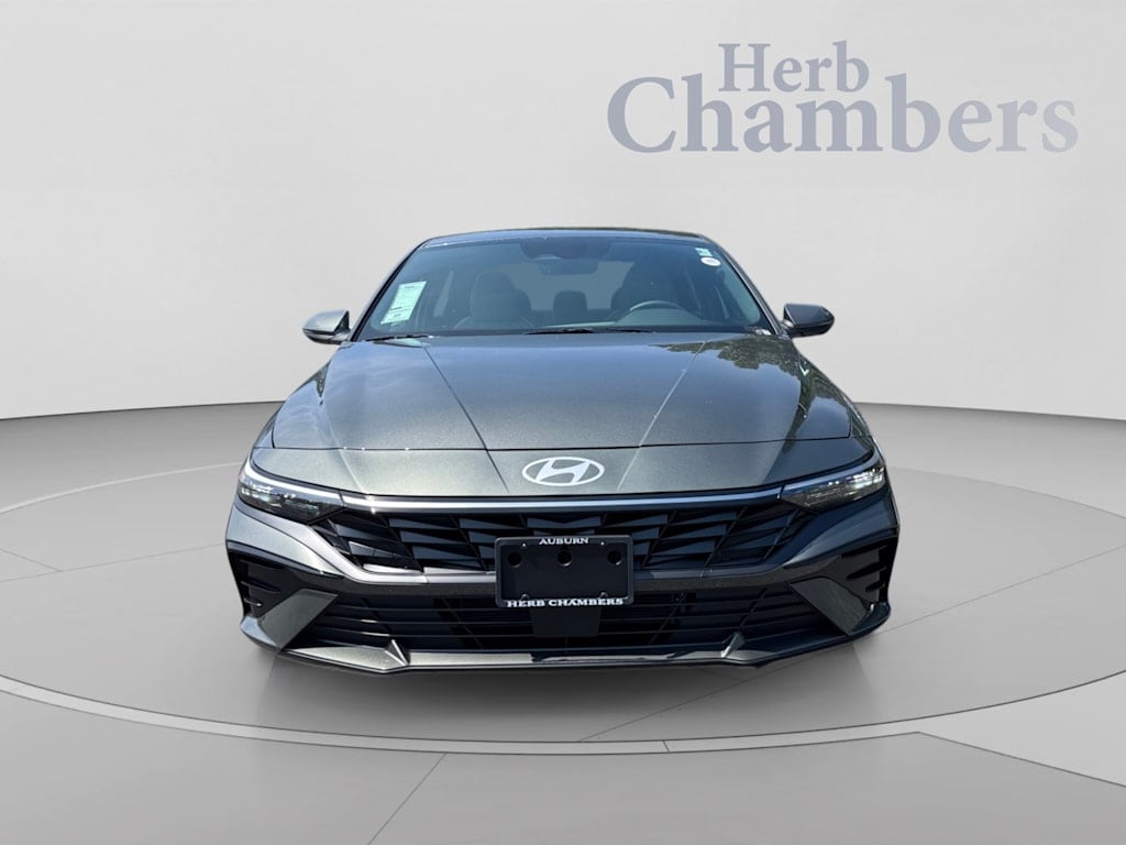 New 2026 Hyundai Elantra Hybrid Limited Sedan