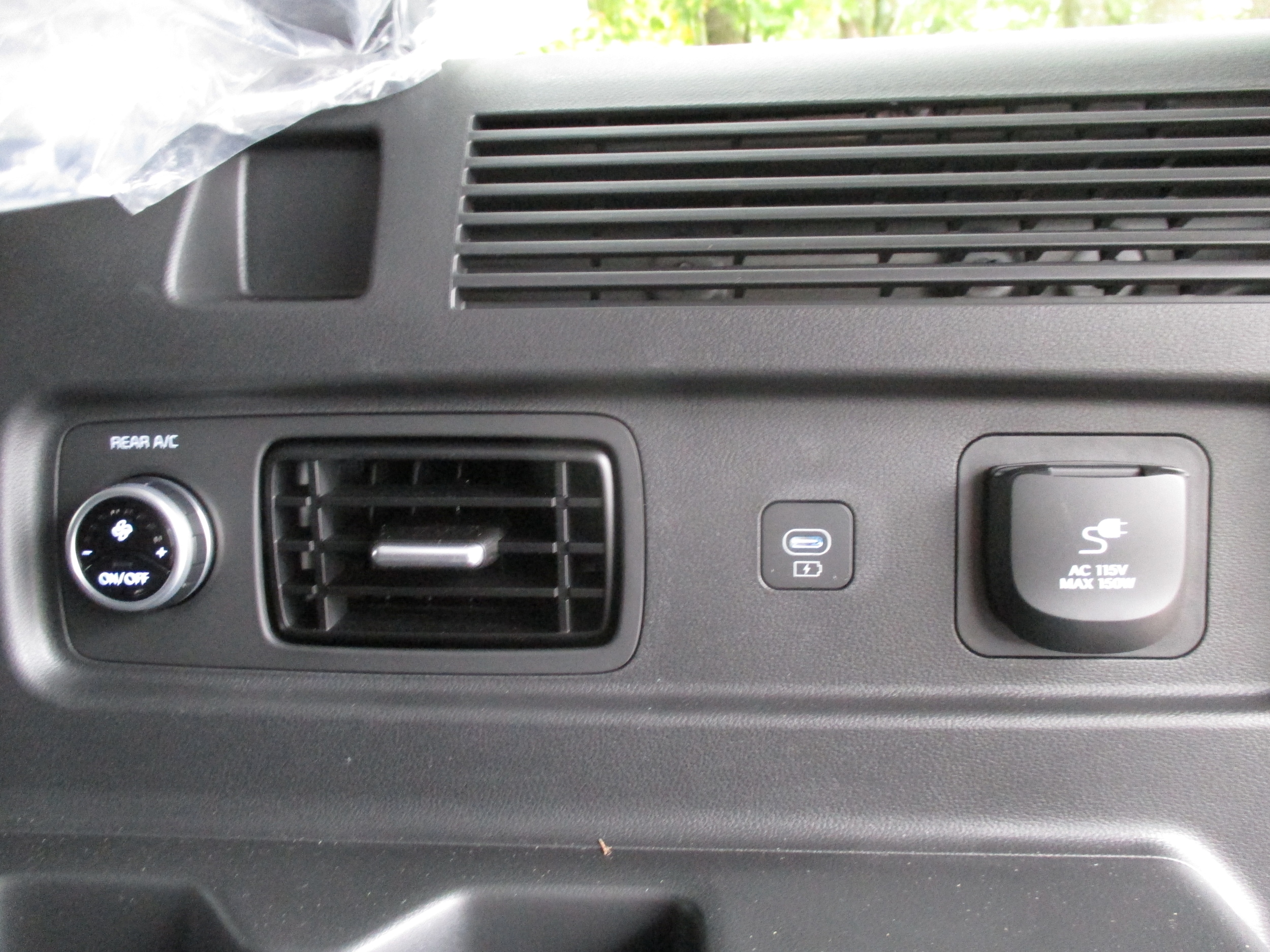 used 2024 Hyundai Santa Fe car, priced at $41,270