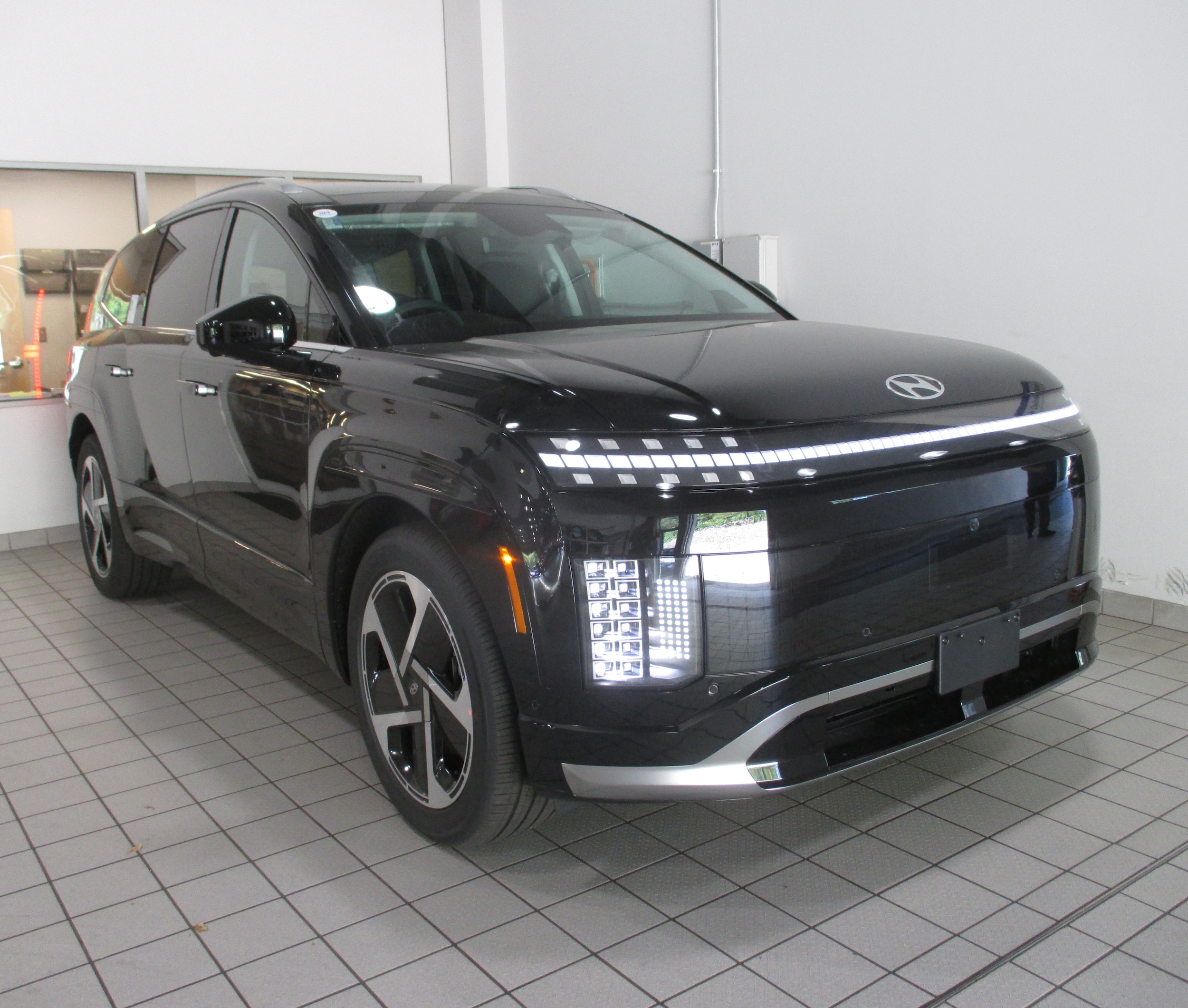 2026 Hyundai IONIQ 9 Performance Calligraphy's photo