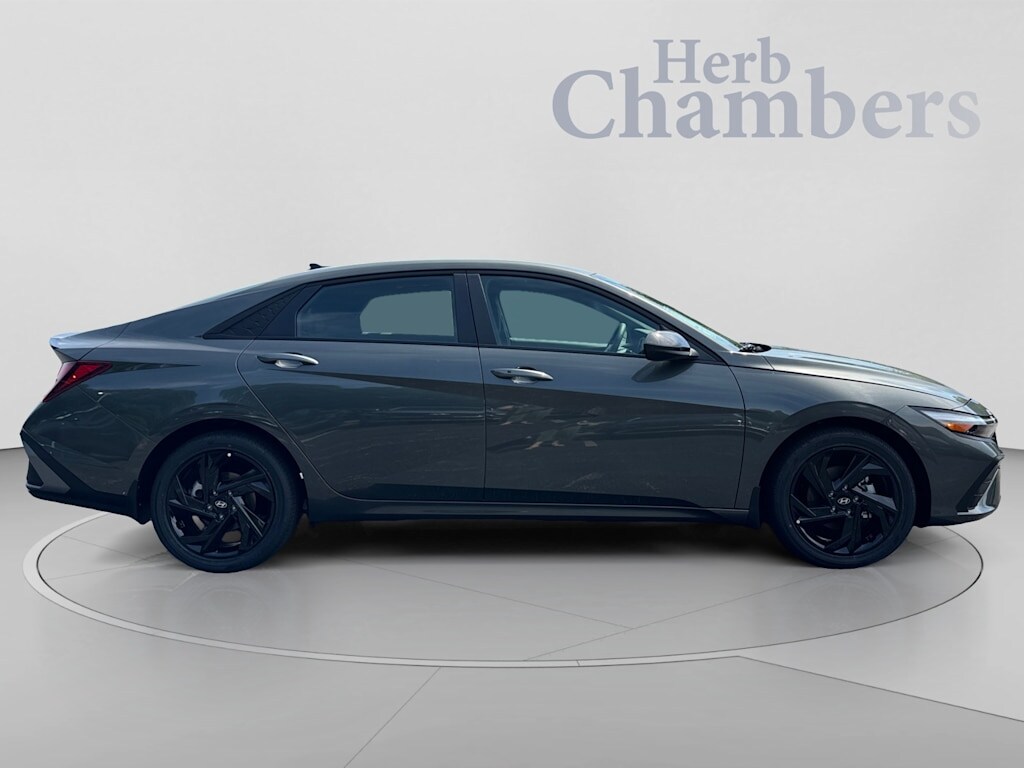 New 2026 Hyundai Elantra SEL Sport Sedan