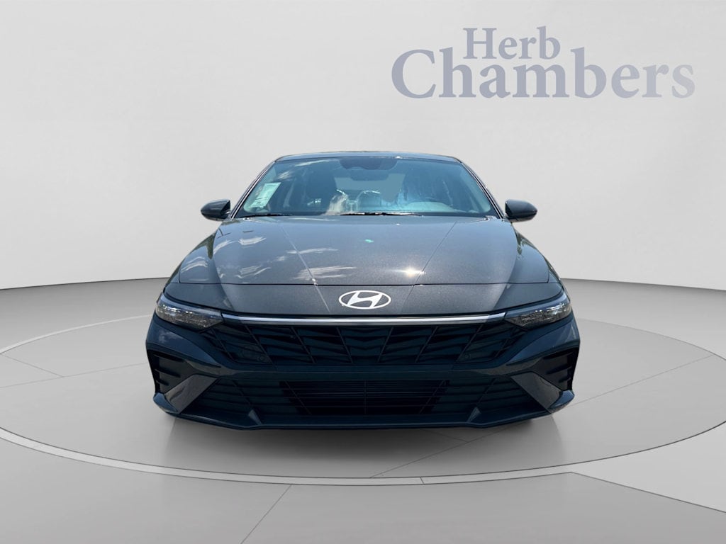 New 2026 Hyundai Elantra SE Sedan