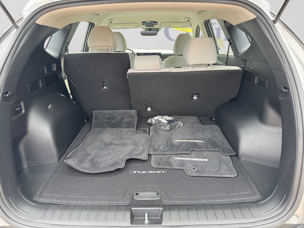 Used 2025 Hyundai Tucson SE SUV