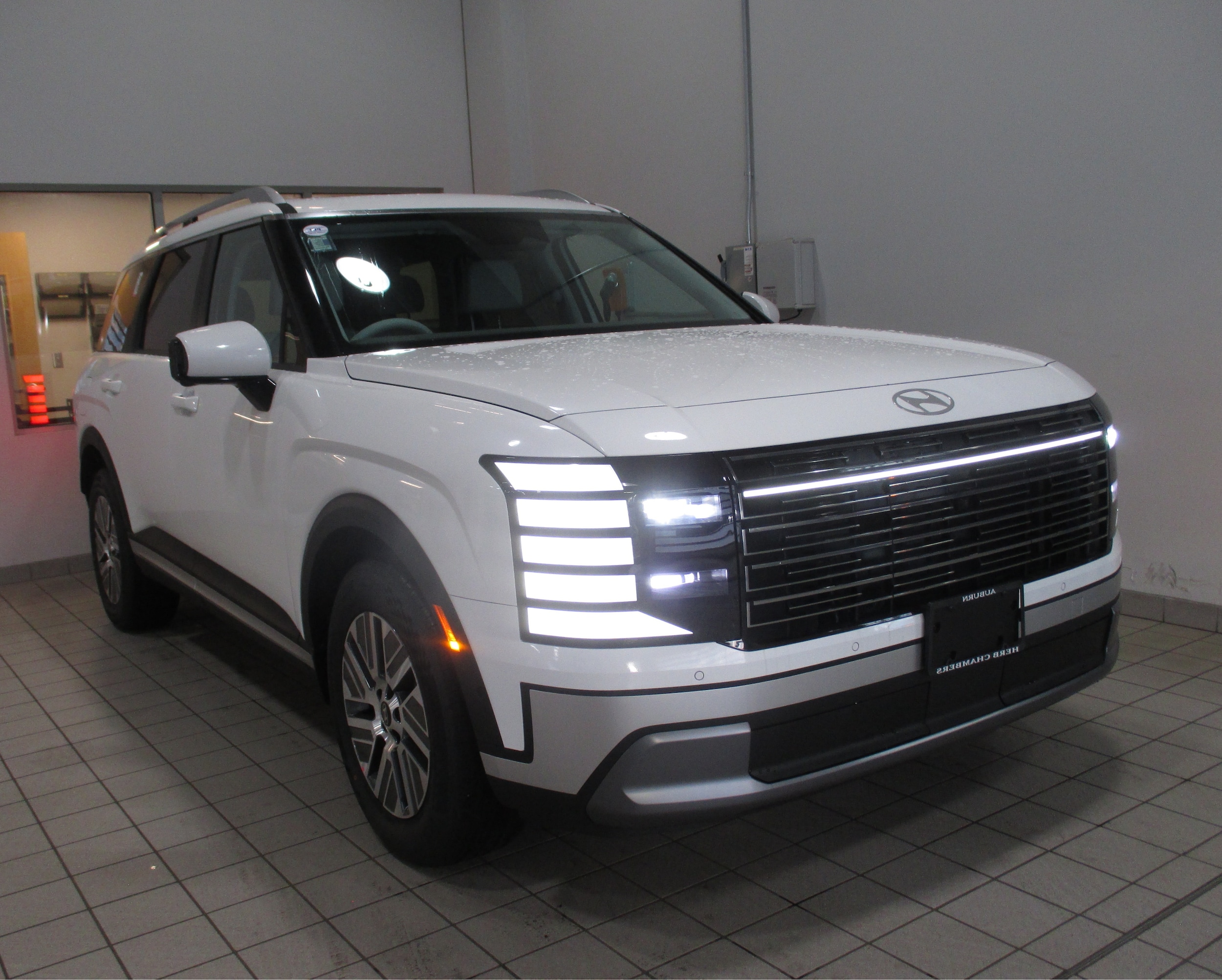 2026 Hyundai Palisade SEL Premium 7 Passenger Hybrid AWD's photo