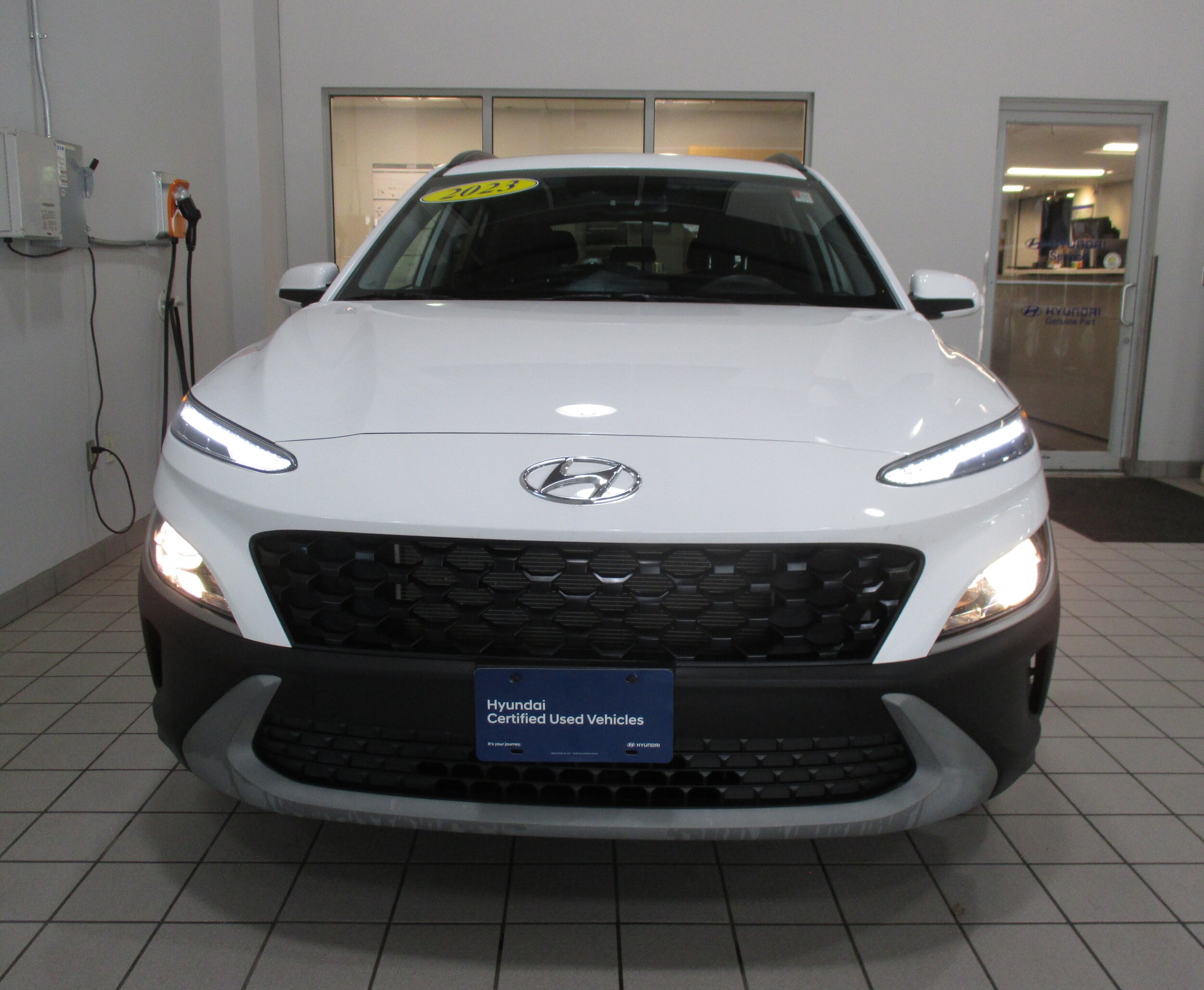 2023 Hyundai Kona SEL photo 2