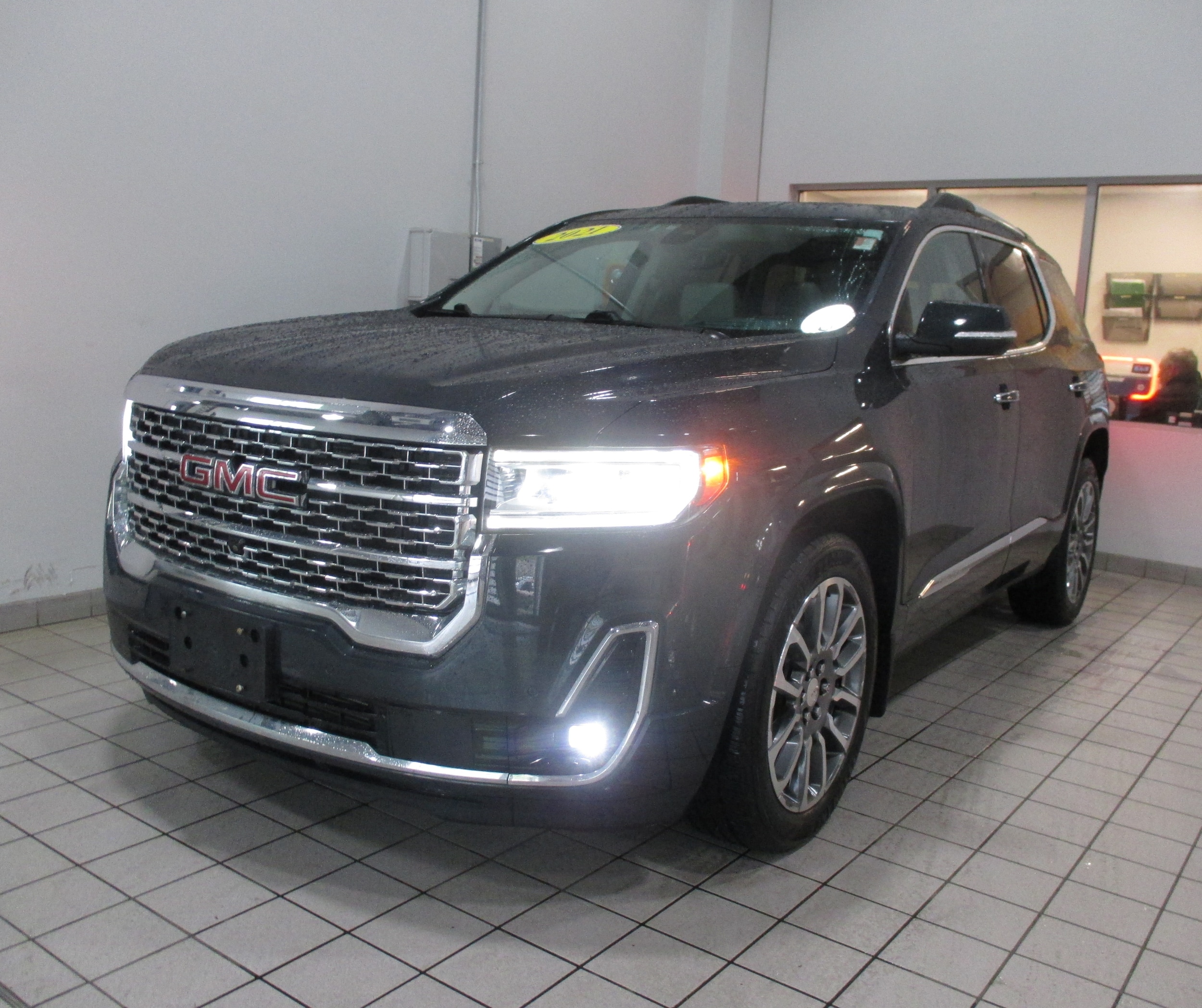 used 2021 GMC Acadia car, priced at $25,298