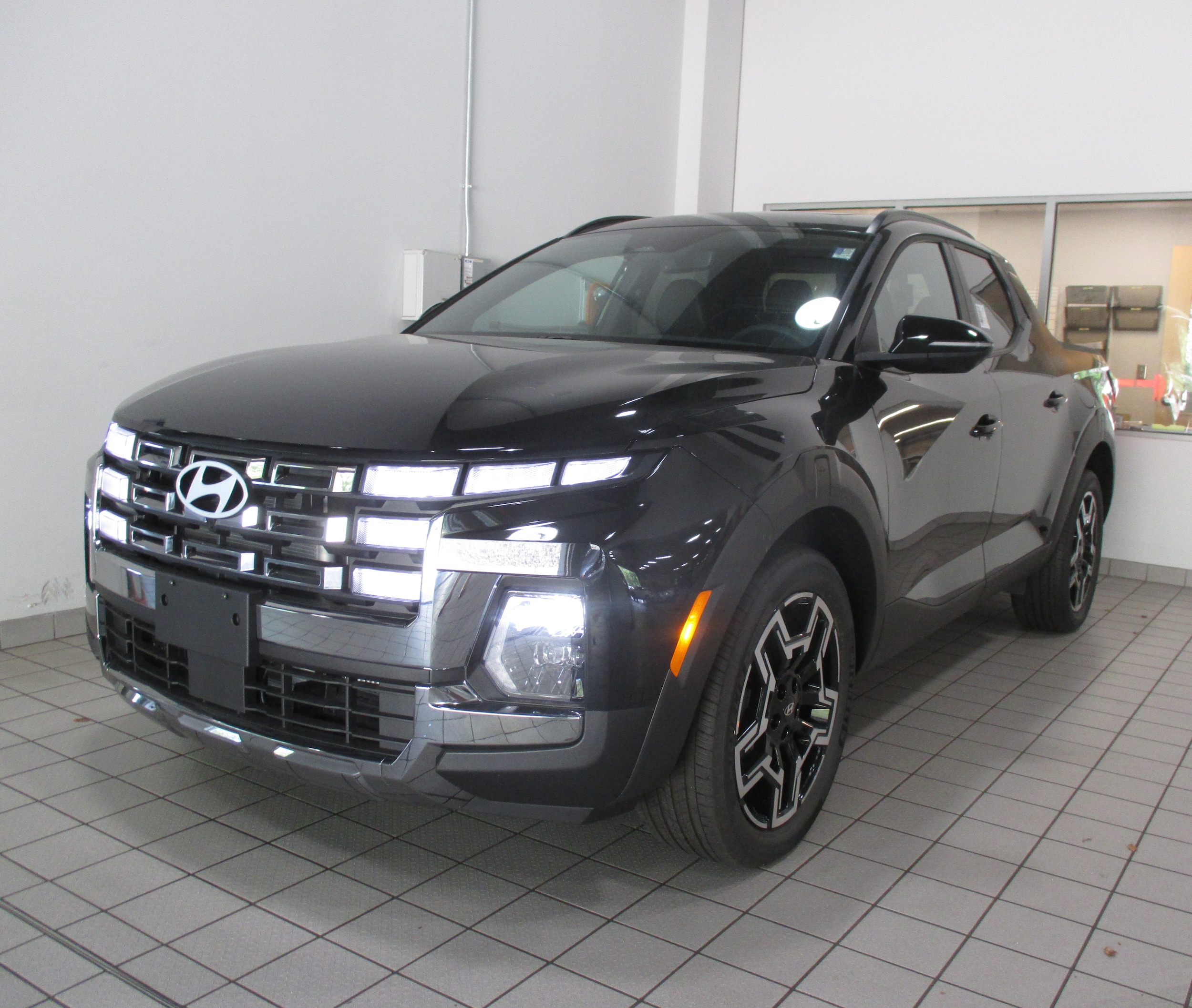 new 2025 Hyundai Santa Cruz car, priced at $42,800