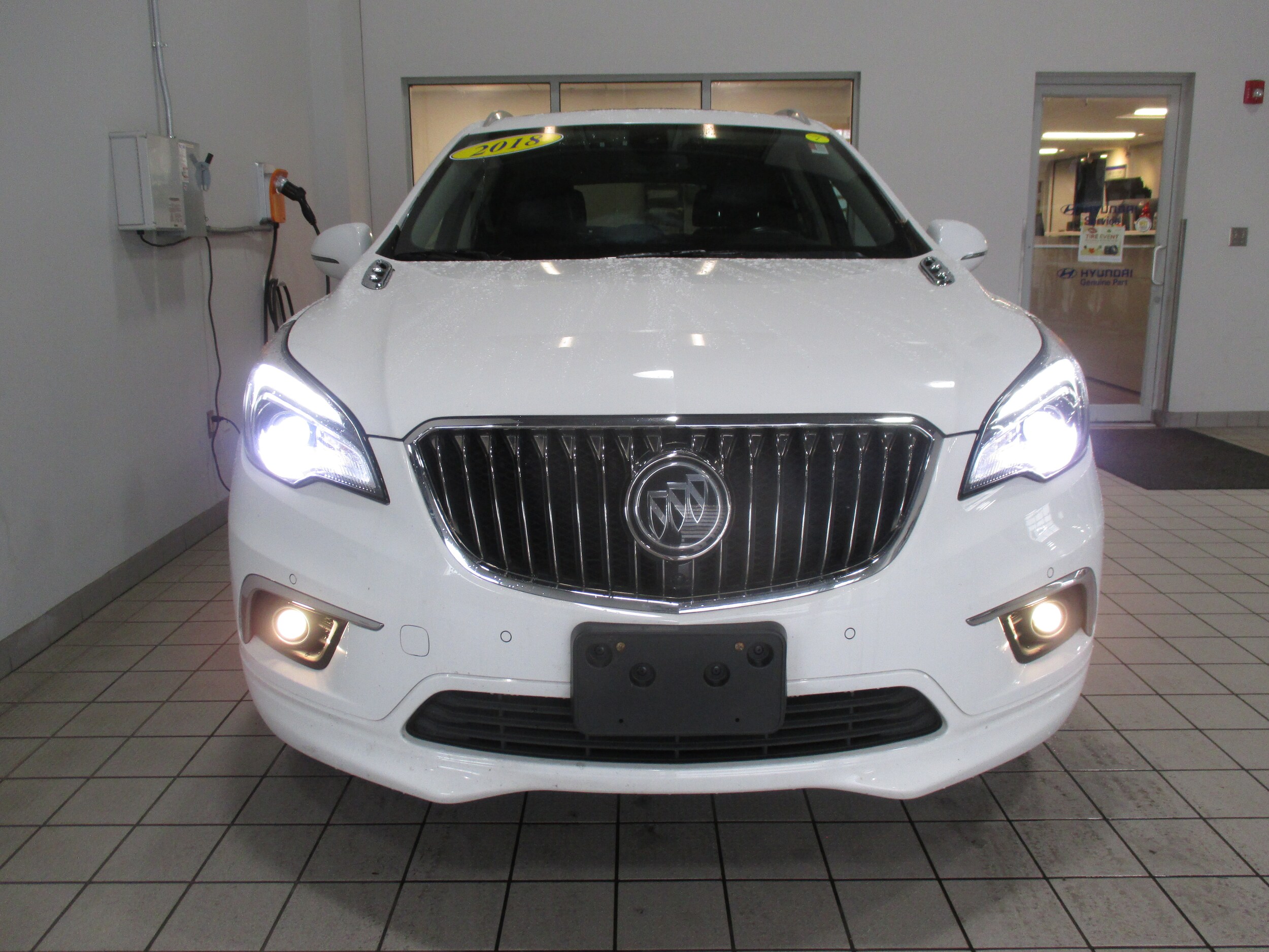 2018 Buick Envision Premium II photo 2