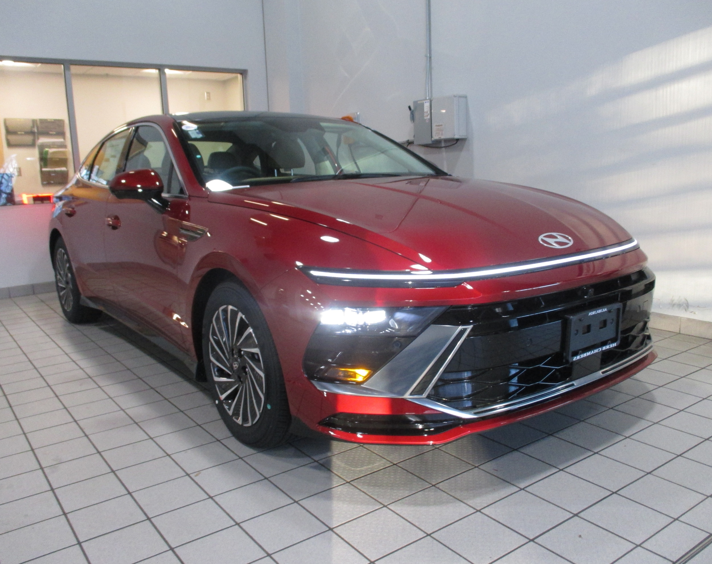 2026 Hyundai Sonata Hybrid Limited's photo