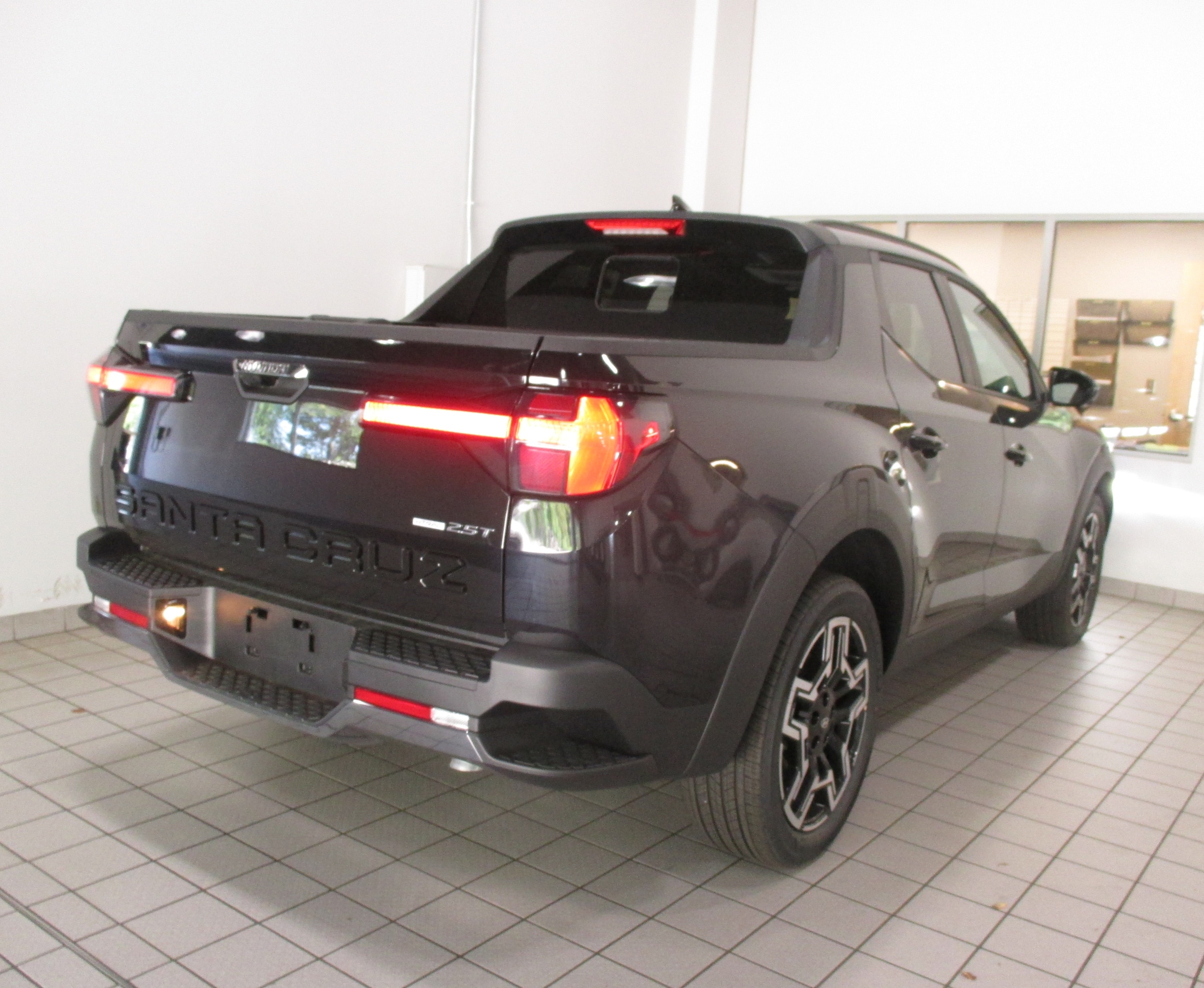 new 2025 Hyundai Santa Cruz car, priced at $42,800