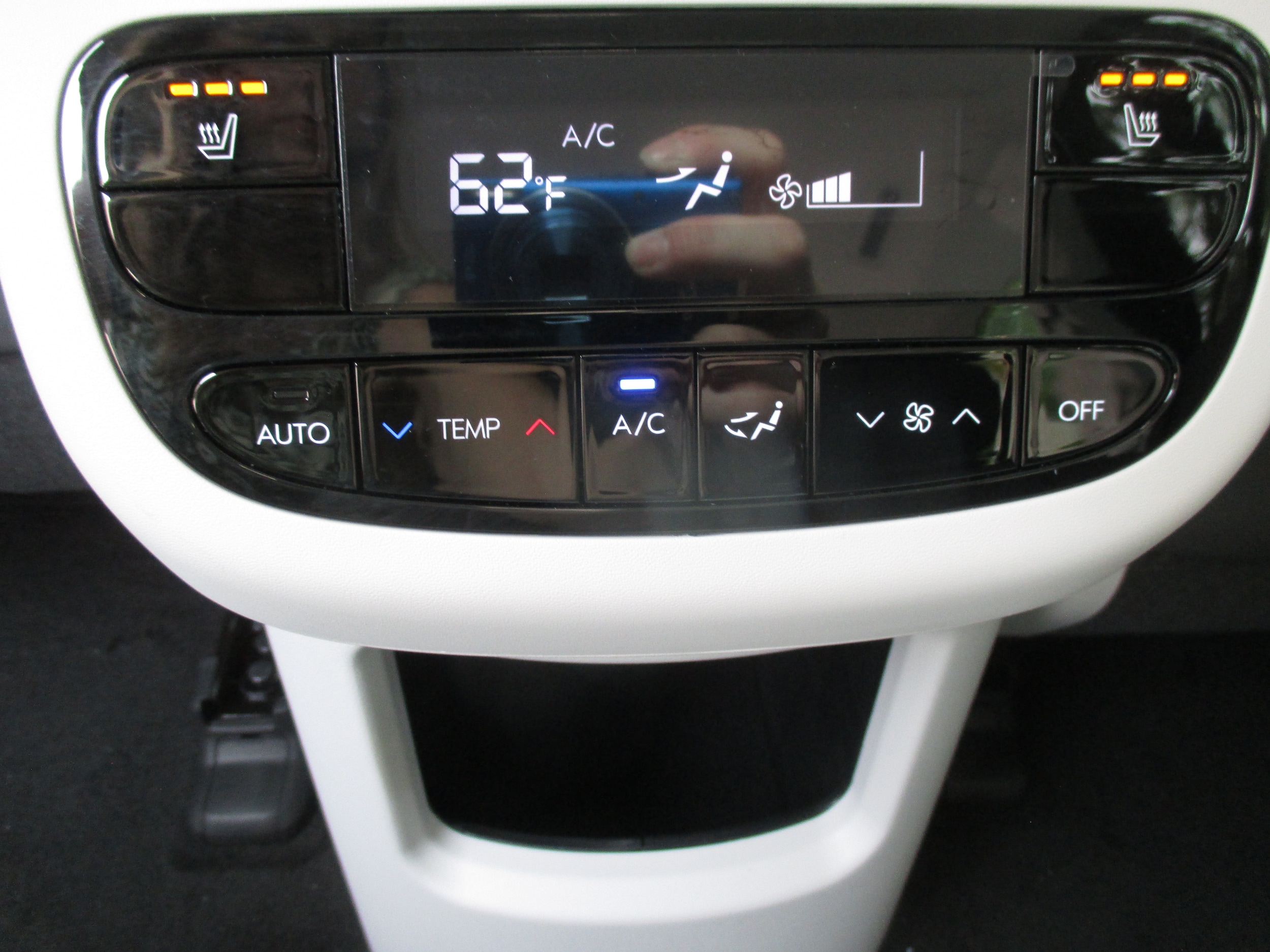 new 2026 Hyundai IONIQ 9 car, priced at $69,150
