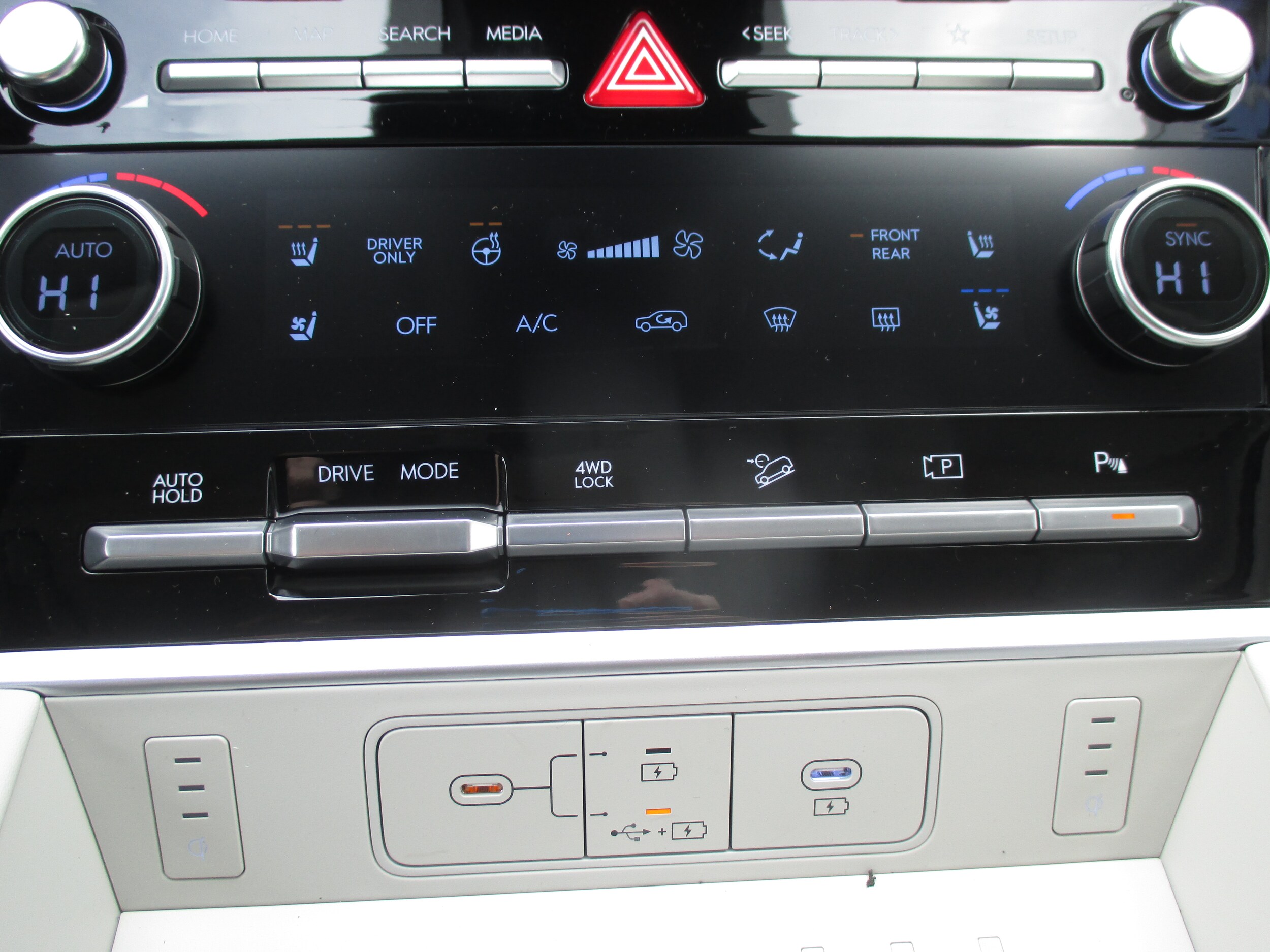 2026 Hyundai Santa Fe Calligraphy - Photo 12