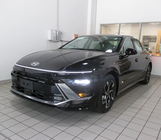 new 2025 Hyundai Sonata car, priced at $29,625
