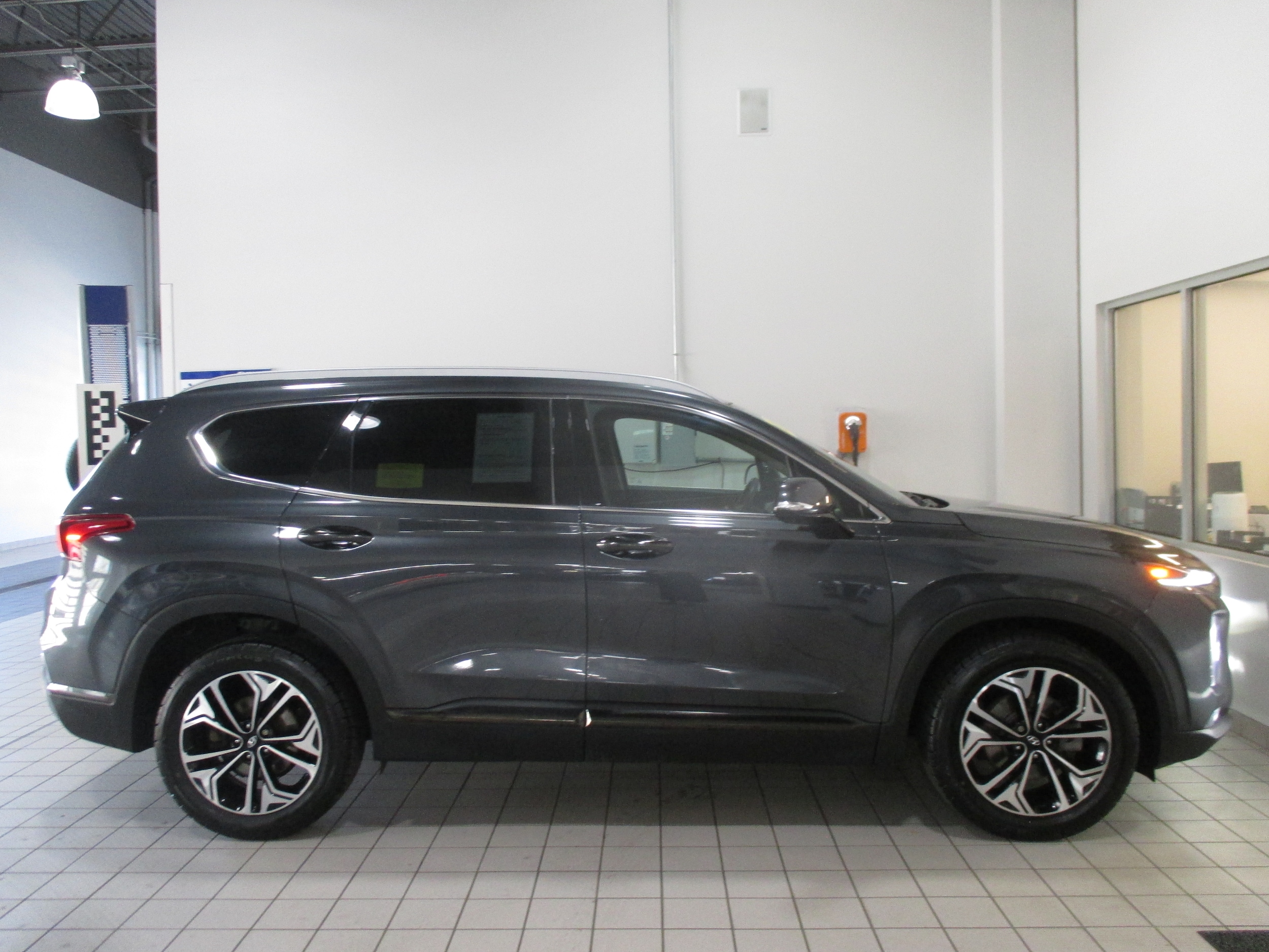 used 2020 Hyundai Santa Fe car, priced at $19,298