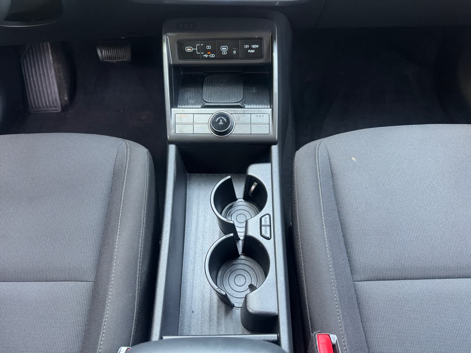 2024 Hyundai Kona SEL - Photo 16