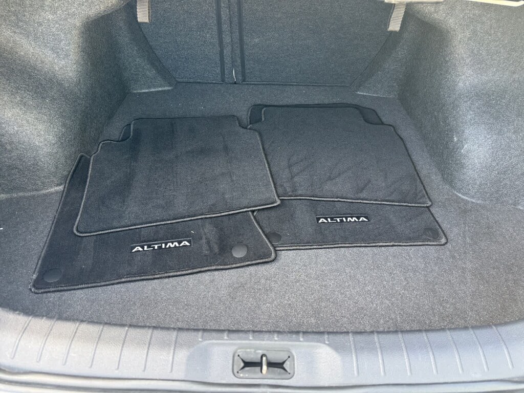 Used 2020 Nissan Altima 2.5 SV Sedan