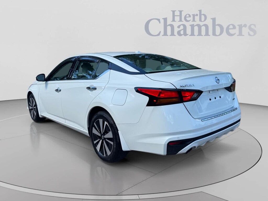 Used 2020 Nissan Altima 2.5 SV Sedan