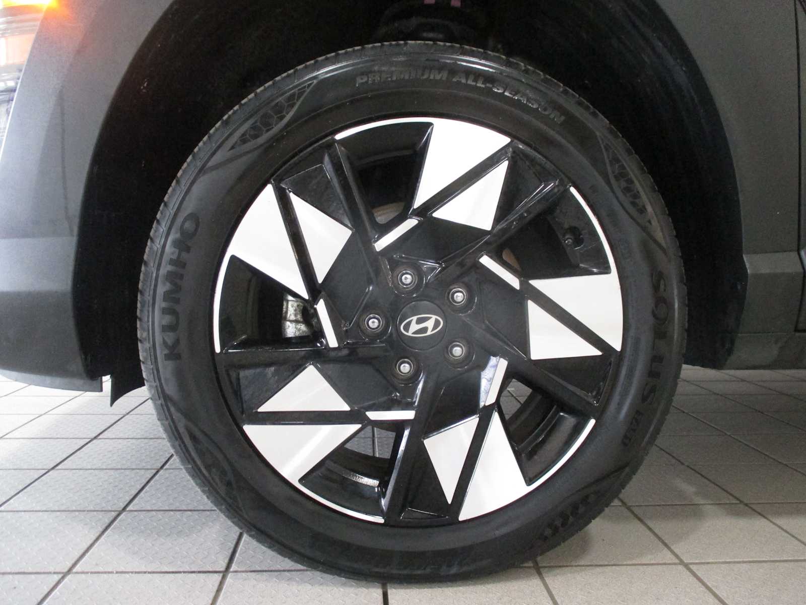 2024 Hyundai Kona SEL - Photo 16