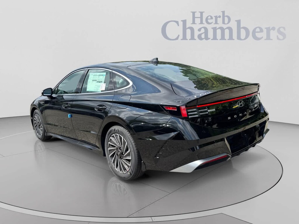 New 2026 Hyundai Sonata Hybrid SEL Sedan