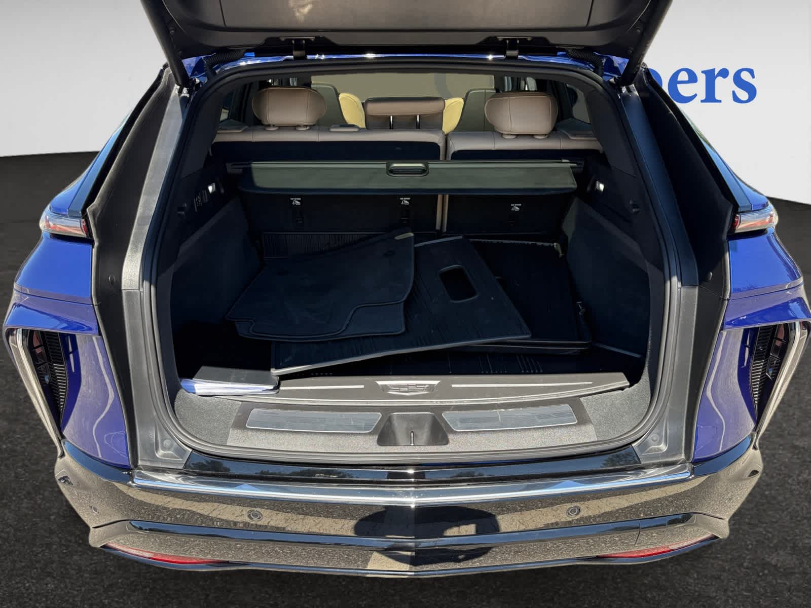 2024 Cadillac Lyriq Luxury photo 4