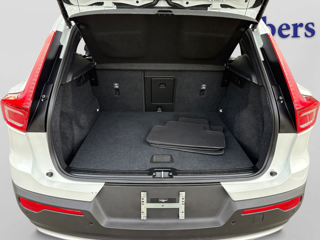 Used 2025 Volvo XC40 B5 Core Bright Theme SUV