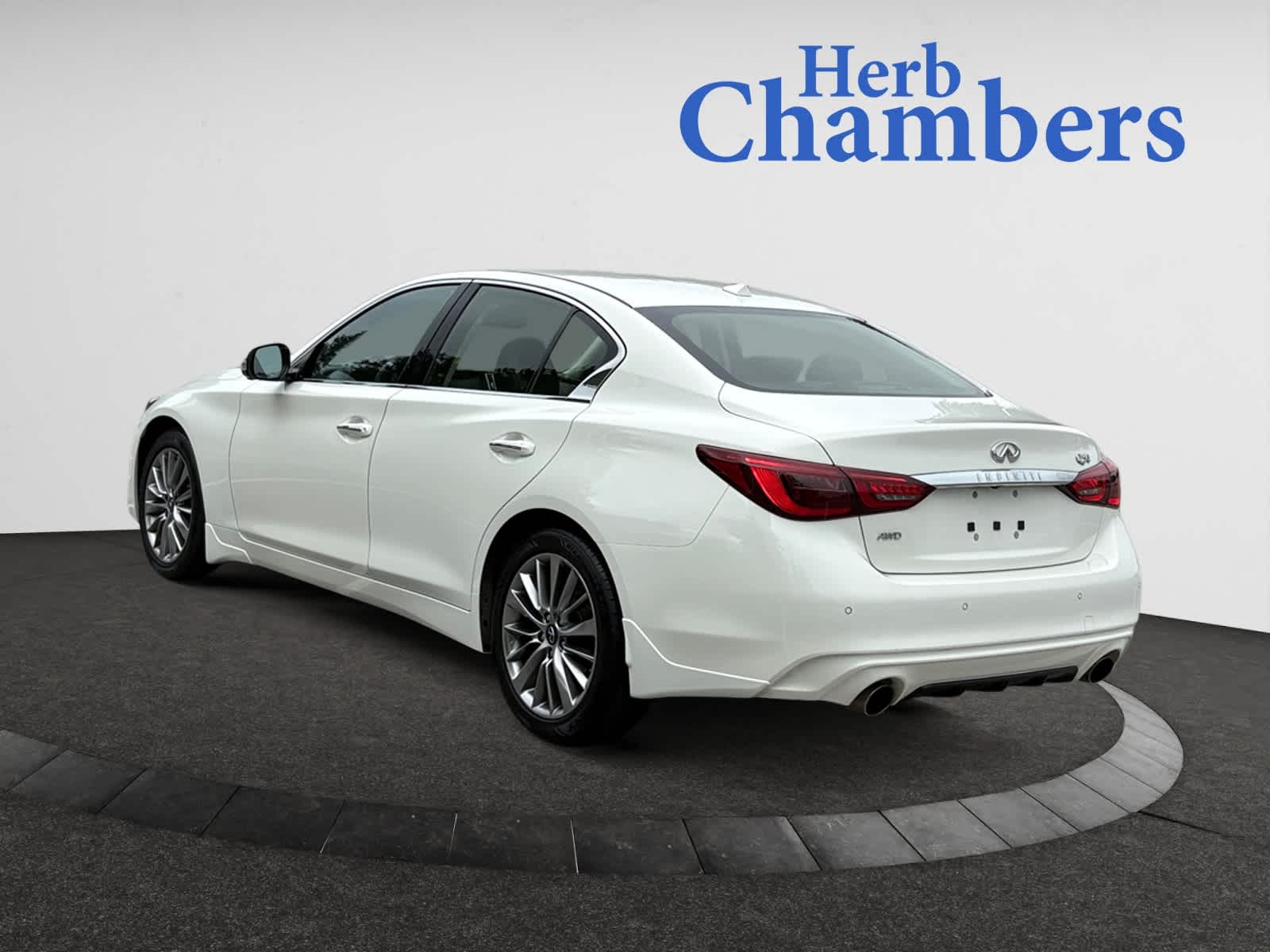 2022 Infiniti Q50 LUXE photo 3