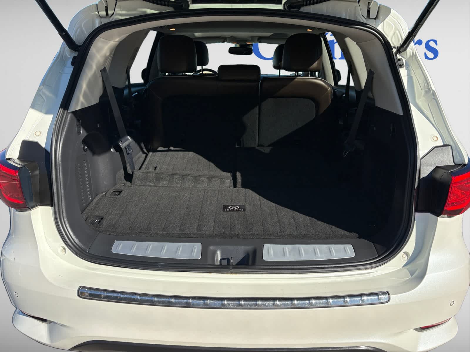 2017 Infiniti QX60 photo 4