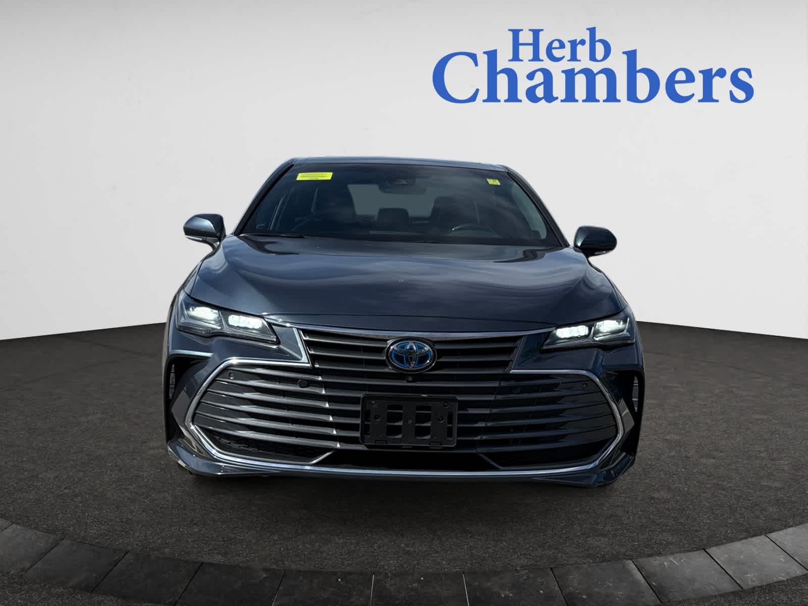 2021 Toyota Avalon Hybrid Limited photo 2